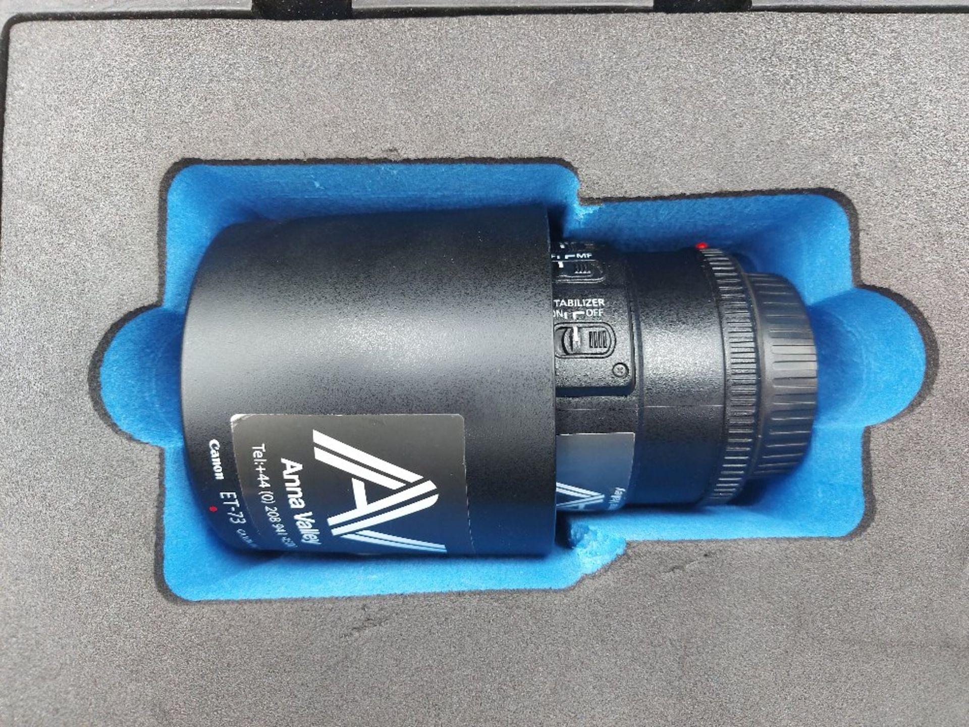 Canon Macro Lens EF 100mm 1:2.8 L IS USM & Canon ET-73 Lens Hood - Image 4 of 5
