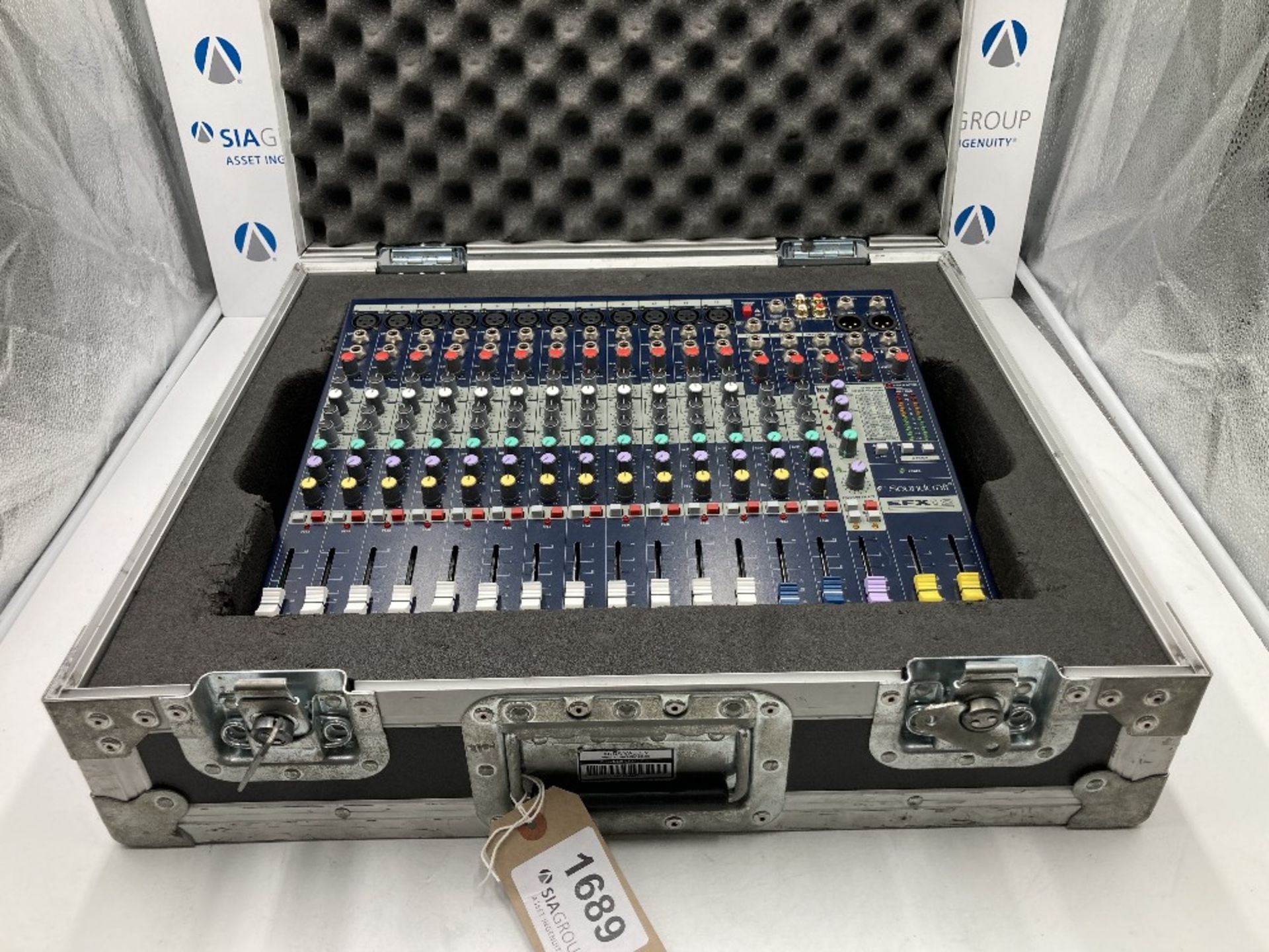 Soundcraft EFX12 (12ch) Analogue Mixing Console & Heavy Duty Briefcase - Image 2 of 7