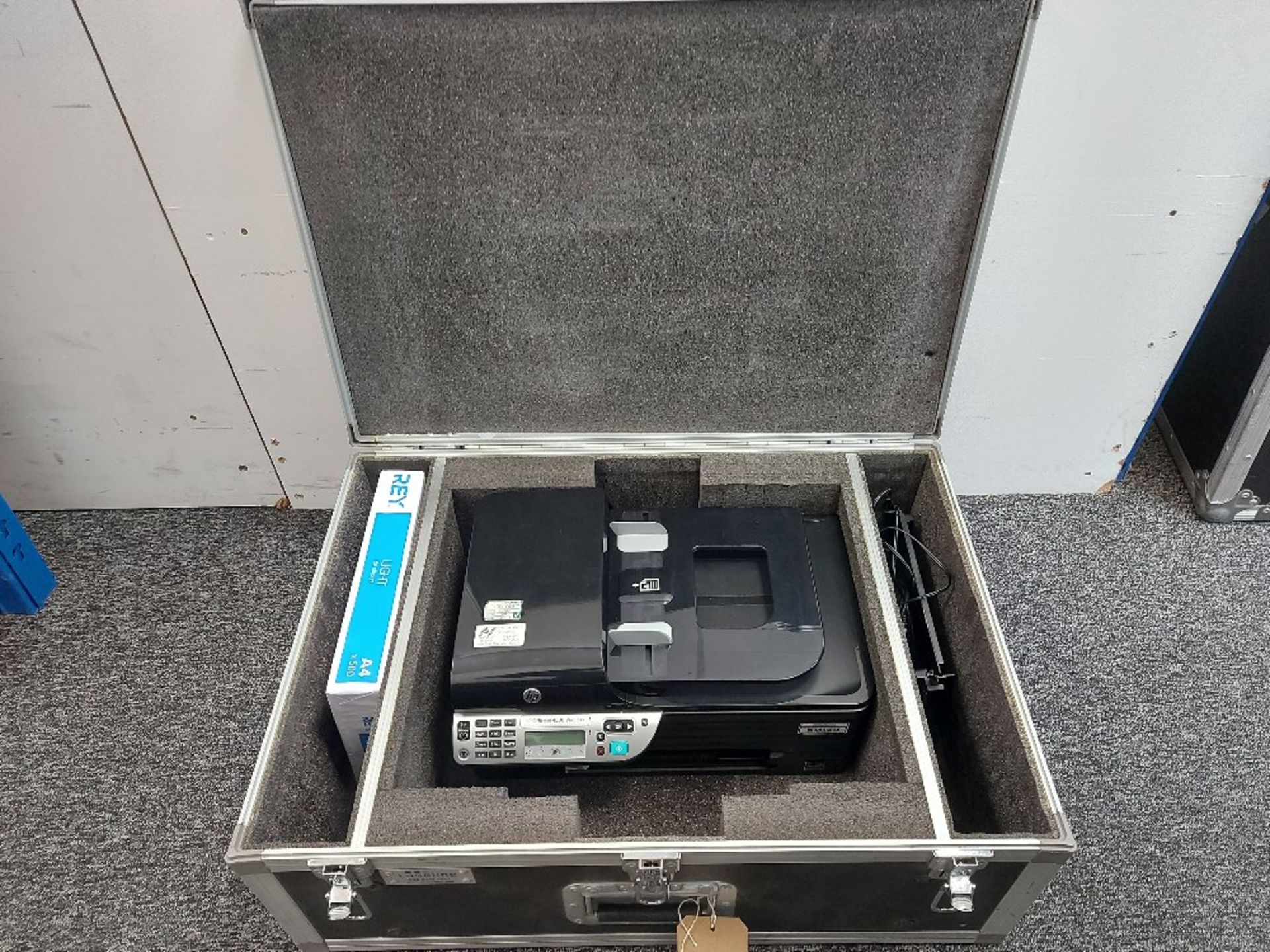 Hewlett Packard OfficeJet 4500 Wireless Printer with Flight Case