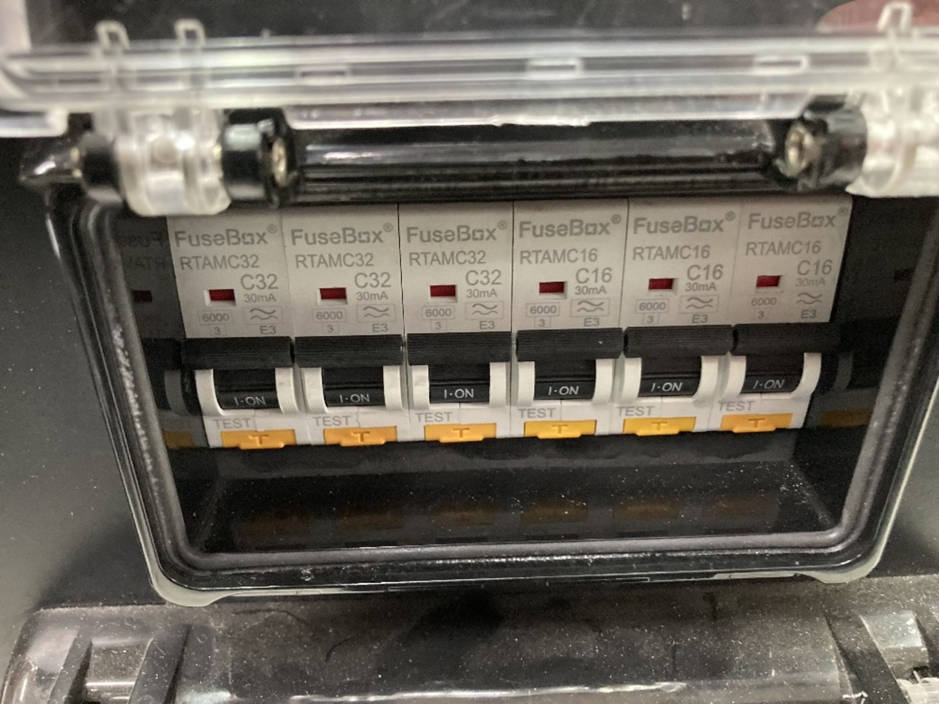 63amp 3ph Power Distribution Unit - Image 2 of 8