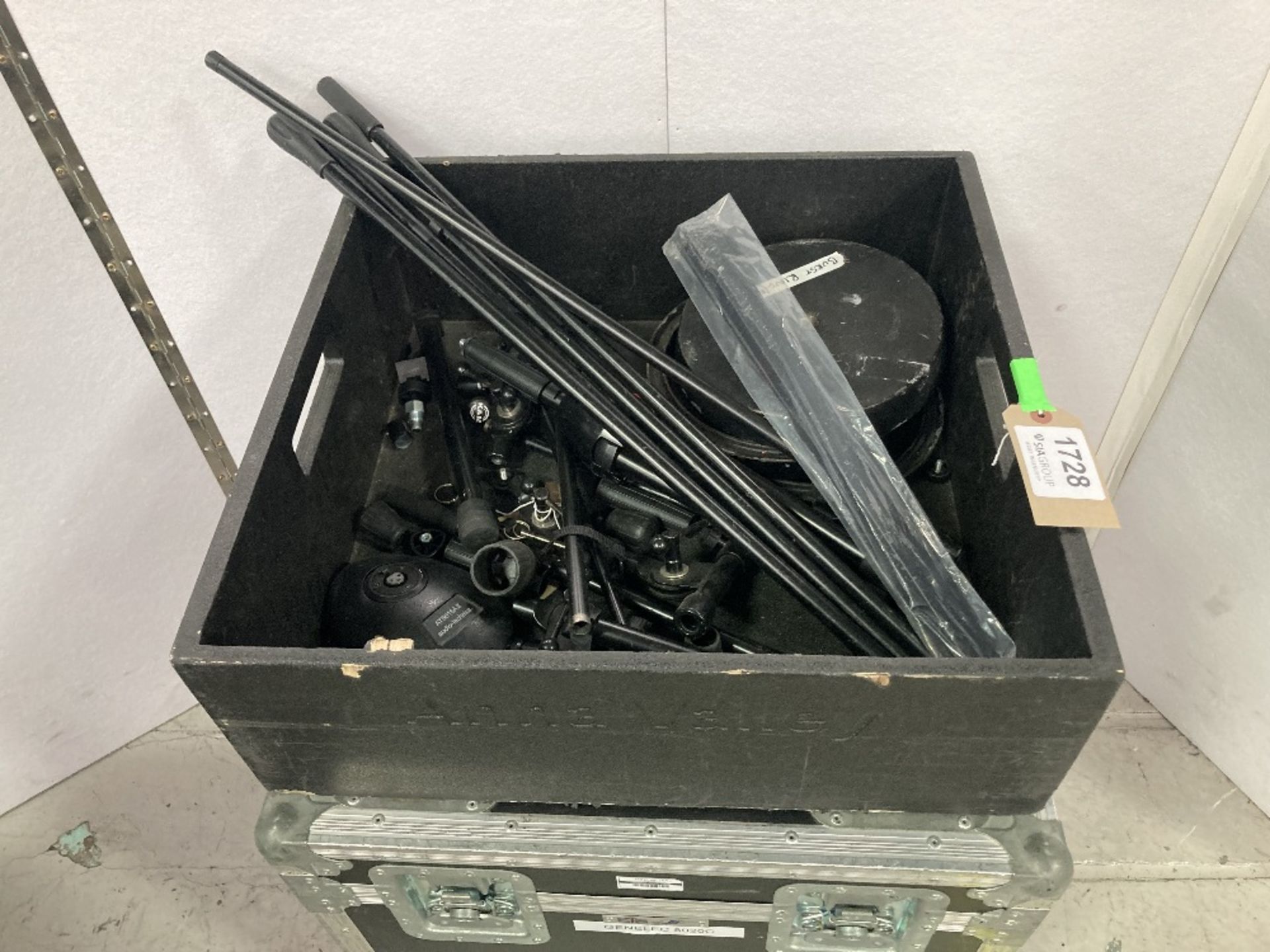 Quantity of Microphone Stand Spares