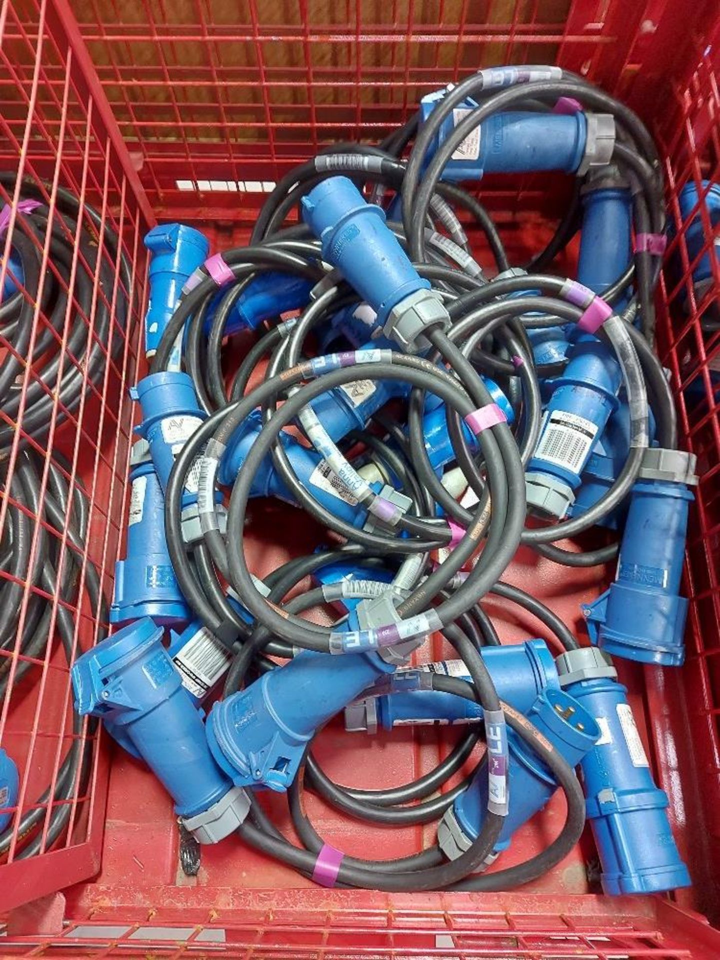 Large Quantity of 15m 32amp 1ph Cable M-F & 2m 32amp 1ph Cable M-F Steel Fabricated Stillage - Image 2 of 5