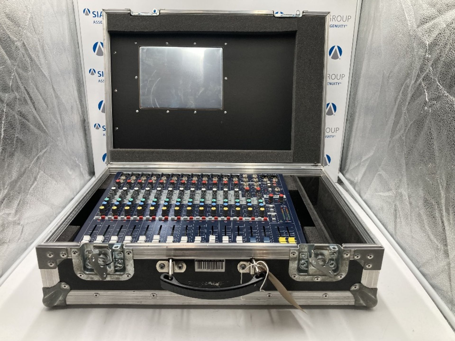 Soundcraft EPM12 Analogue Mixing Console & Heavy Duty Briefcase