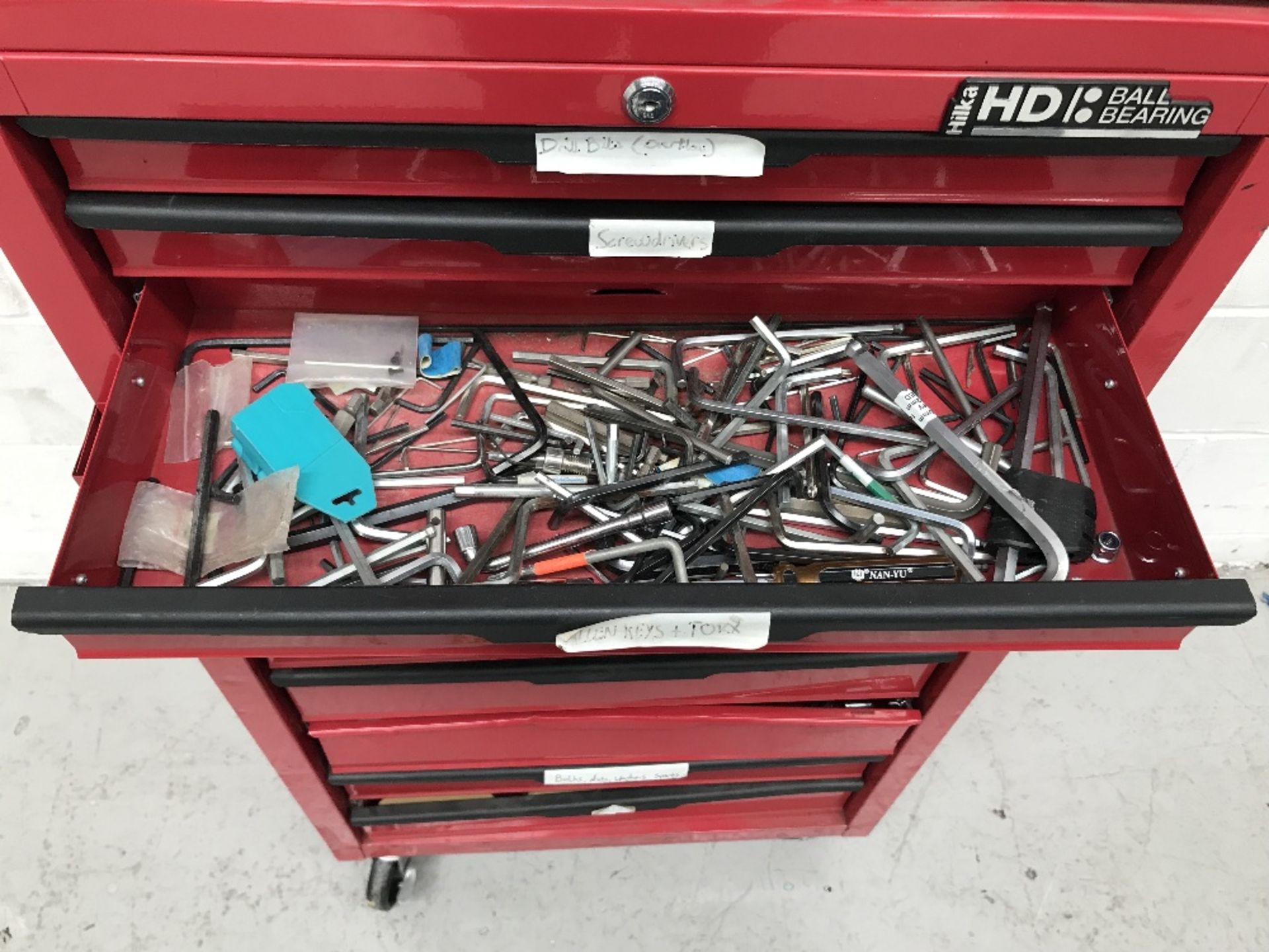 Hilka HD Ball Bearing Tool Chest and Contents - Image 9 of 13