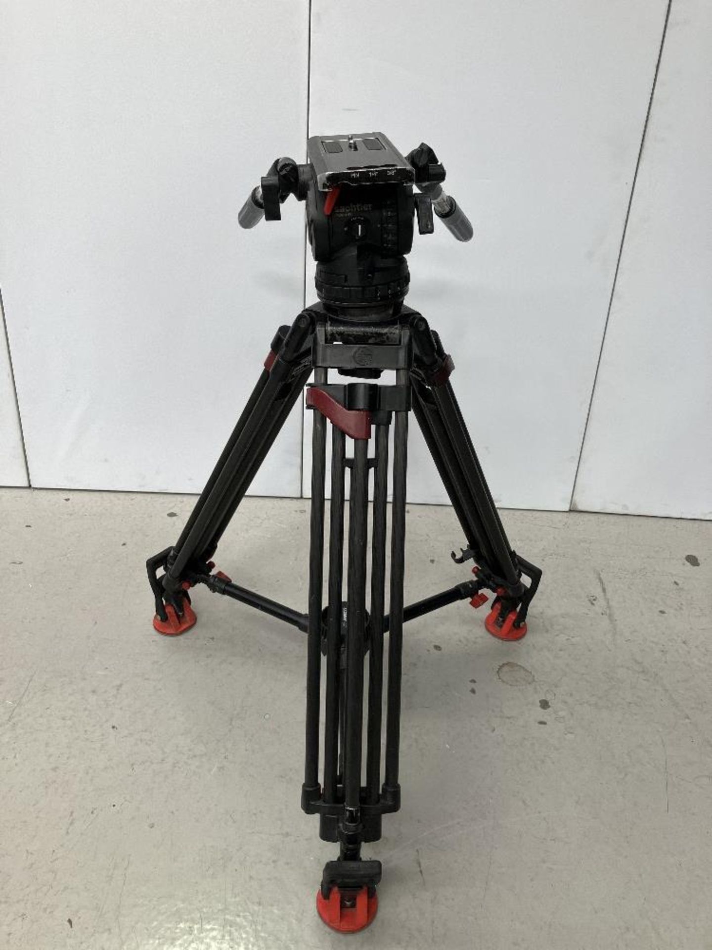 Sachtler 18S1 Fluid Tripod Head with Extendable Carbon Fibre Legs