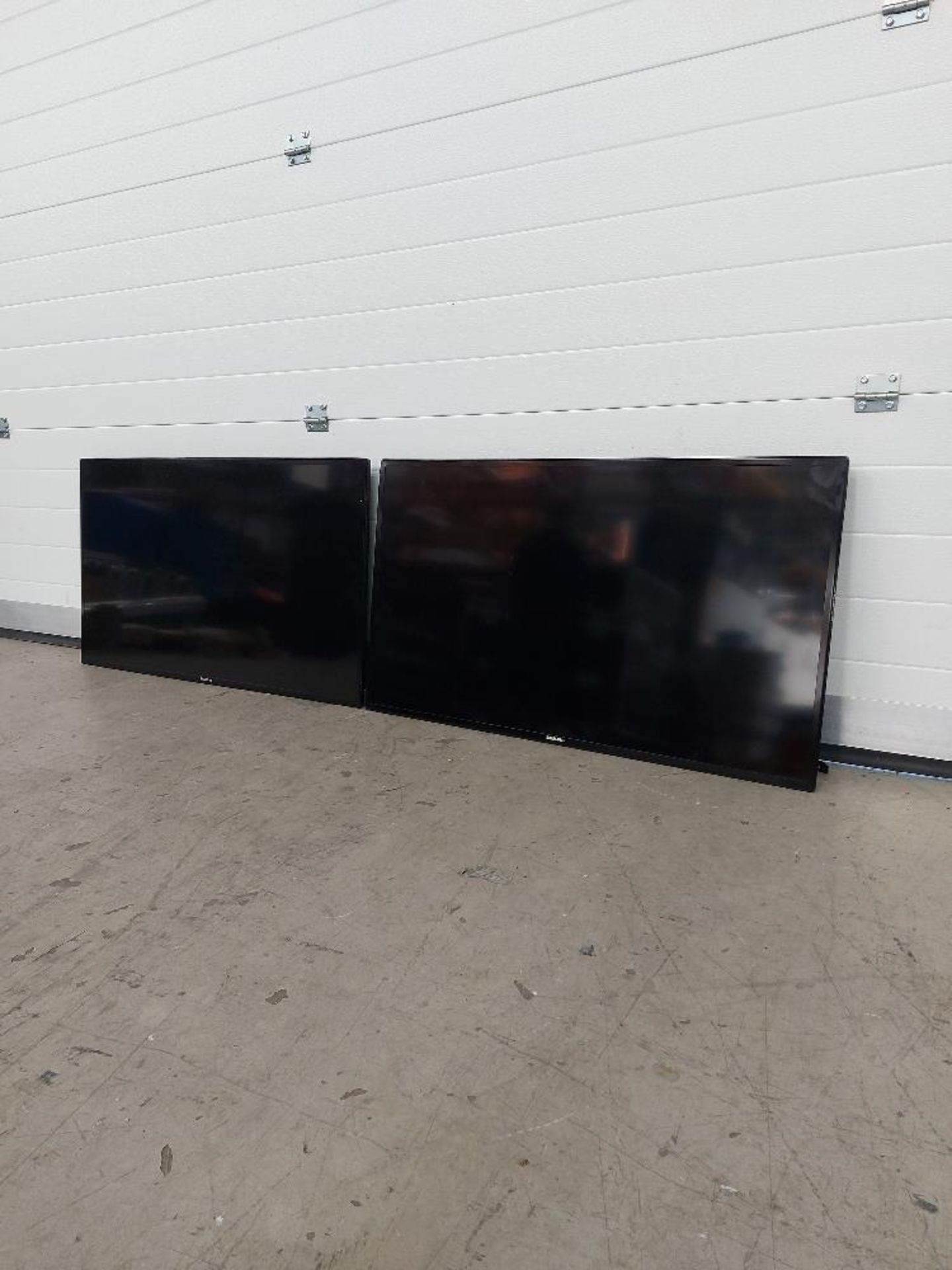 (2) Samsung LH46MEB 46'' Displays