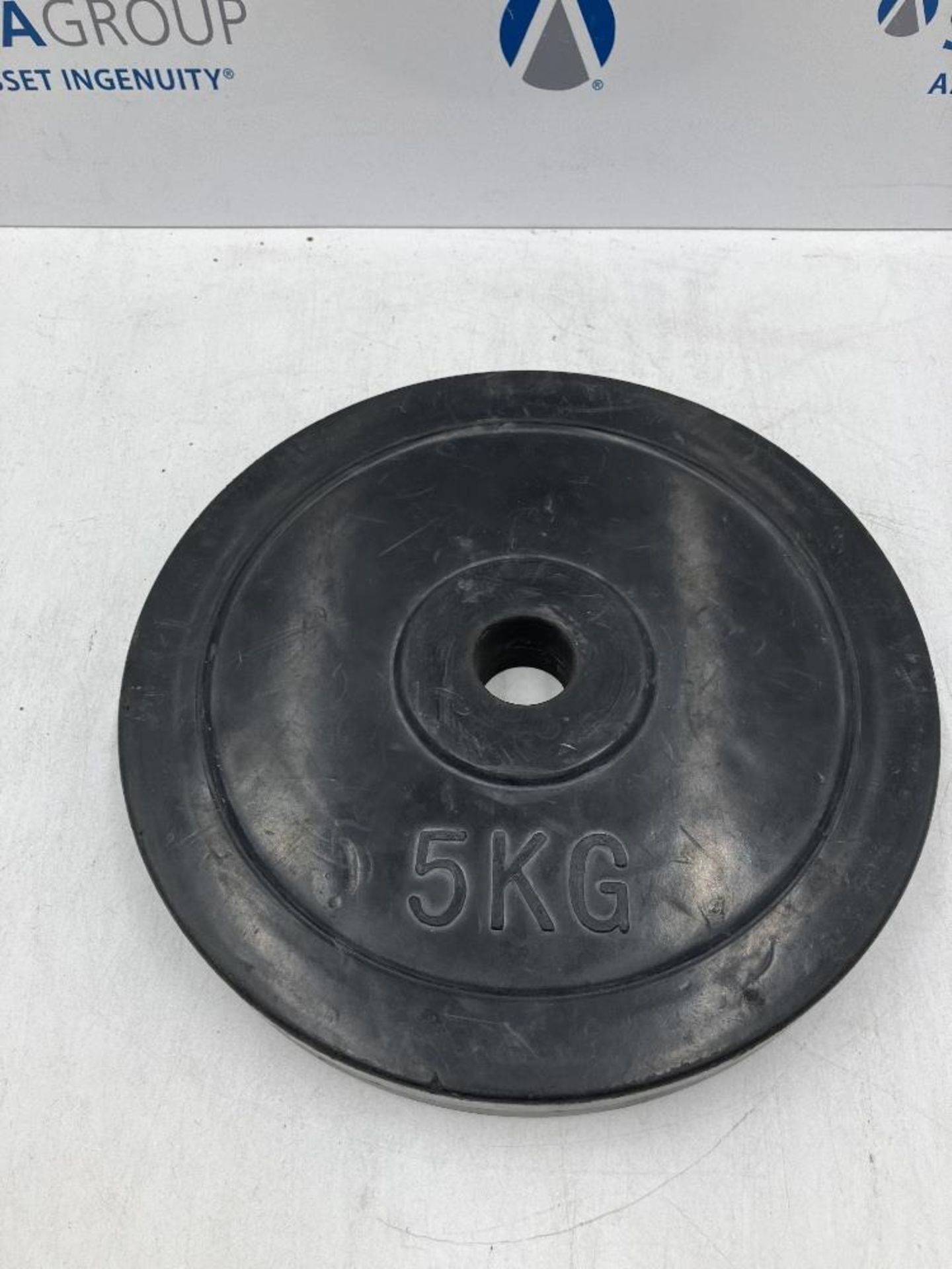 Quantity of (2) 5kg and (4) 2.5kg Support Weights