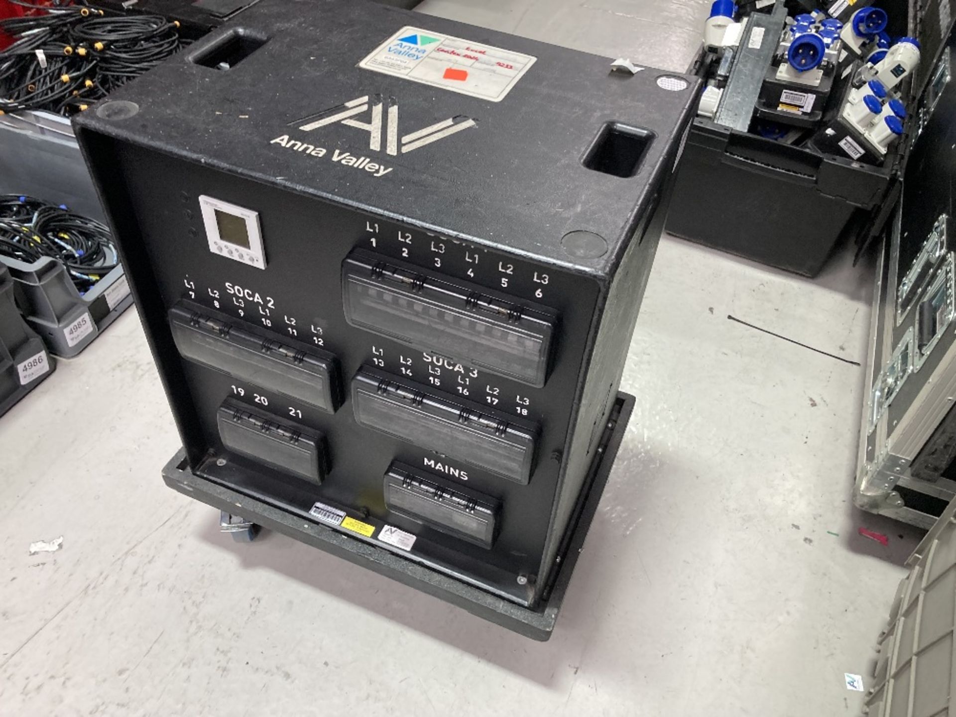 63amp Power Distribution Unit With (2) Mobile Mountable Trolley - Image 3 of 11
