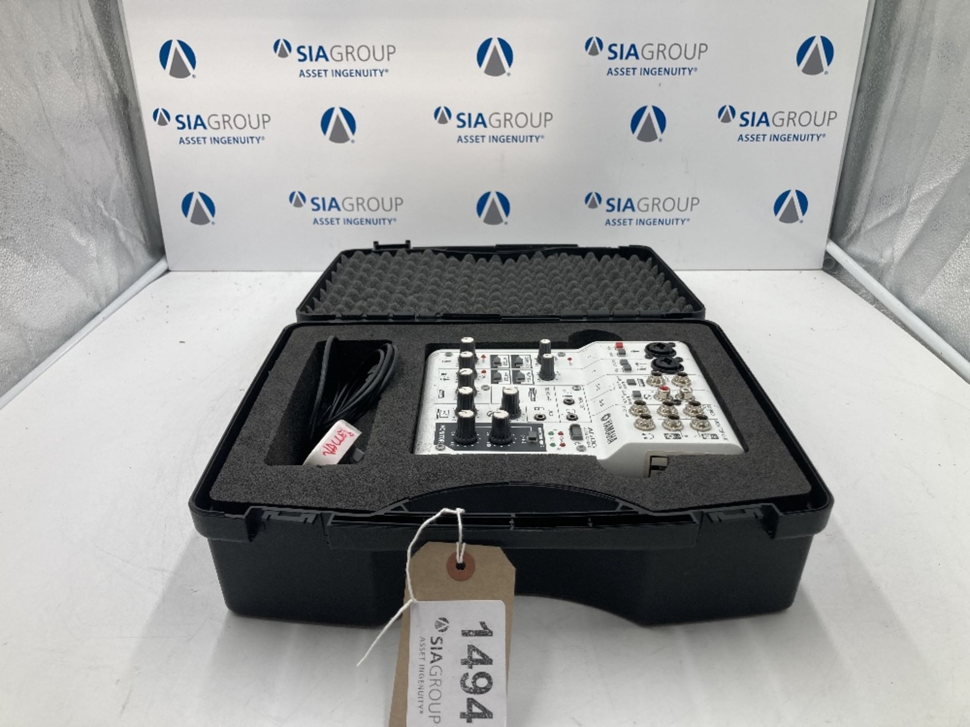 Yamaha AG06 Mixing Console w/USB Interface & Protective Case