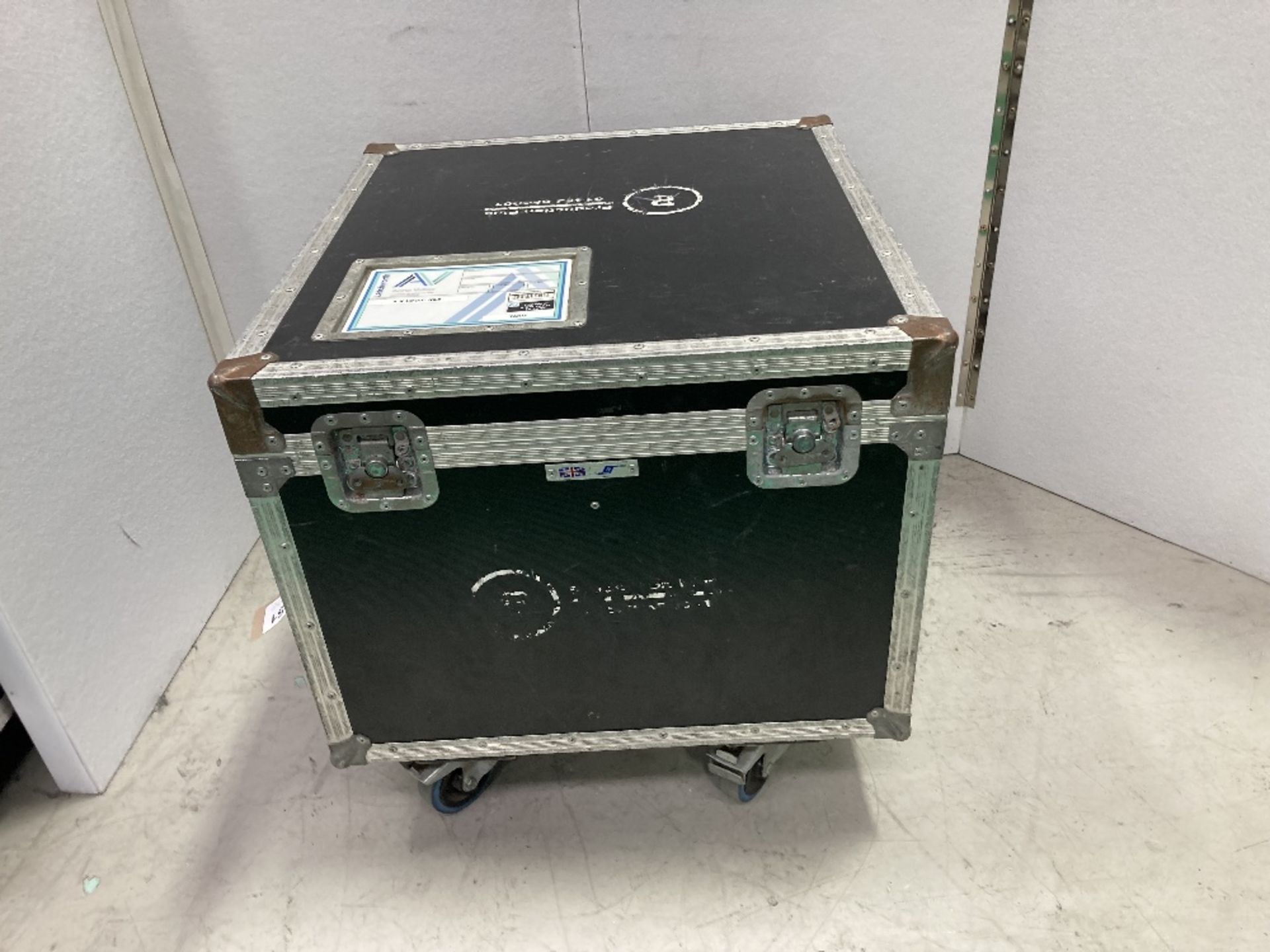 (4) Logic Systems ML8 Loudspeakers & Heavy Duty Mobile Flight Case - Image 6 of 6