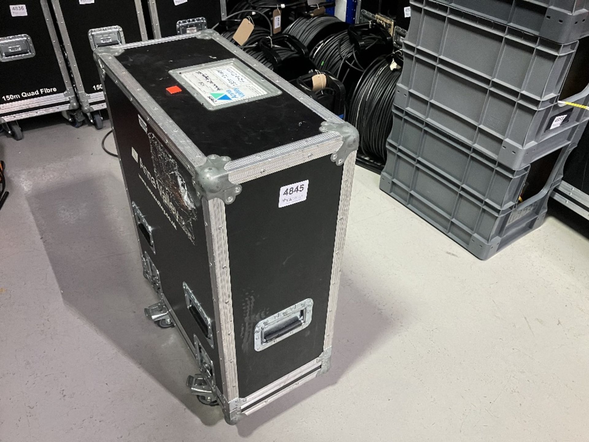 135m 12-Way Fibre Cable Reel With Heavy Duty Mobile Flight case - Image 2 of 9
