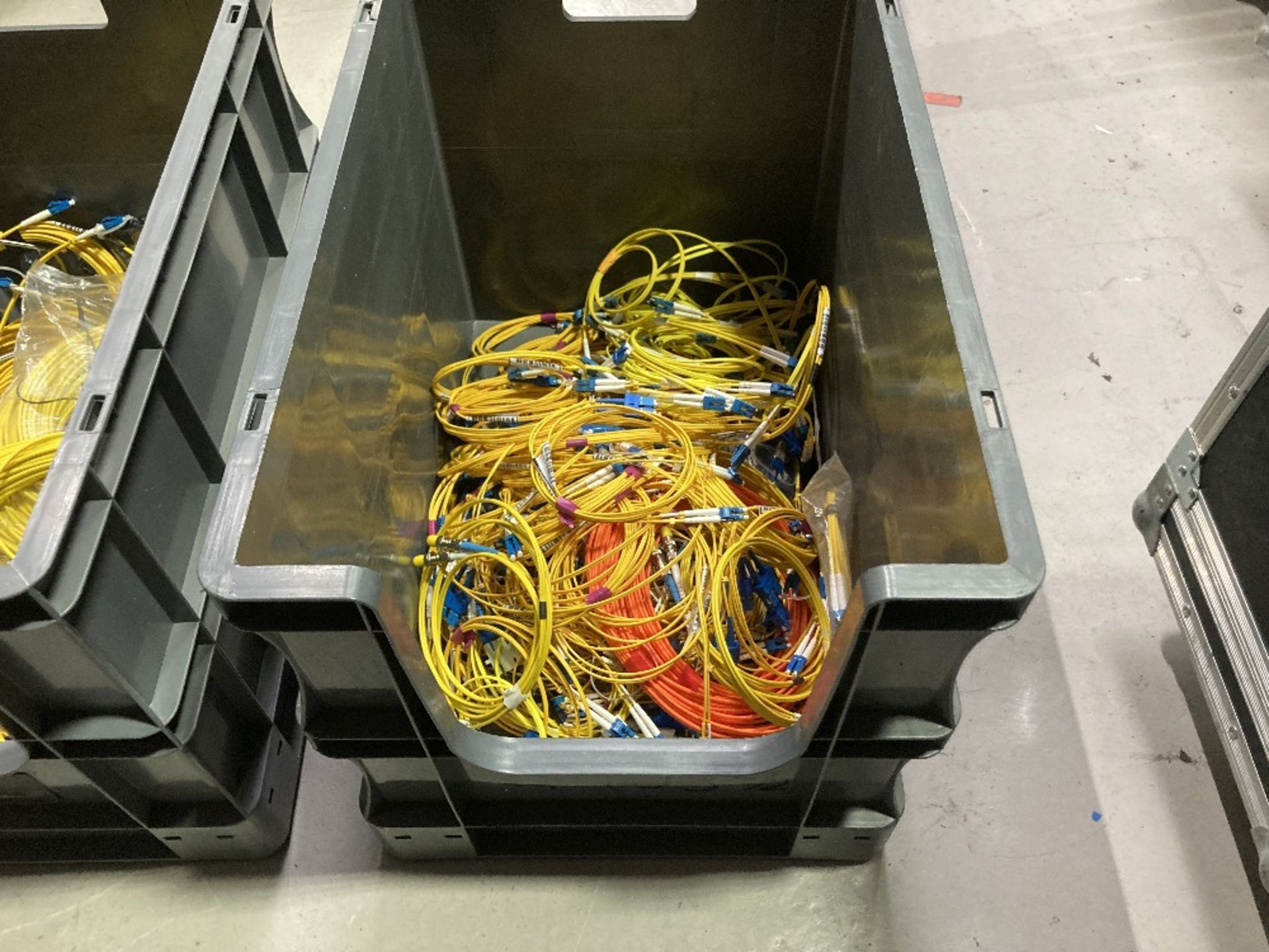 Quantity of 40m And 2m Single Mode LC-SC Duplex Cross Patch Leads With (2) Plastic Lin Bins - Image 5 of 8