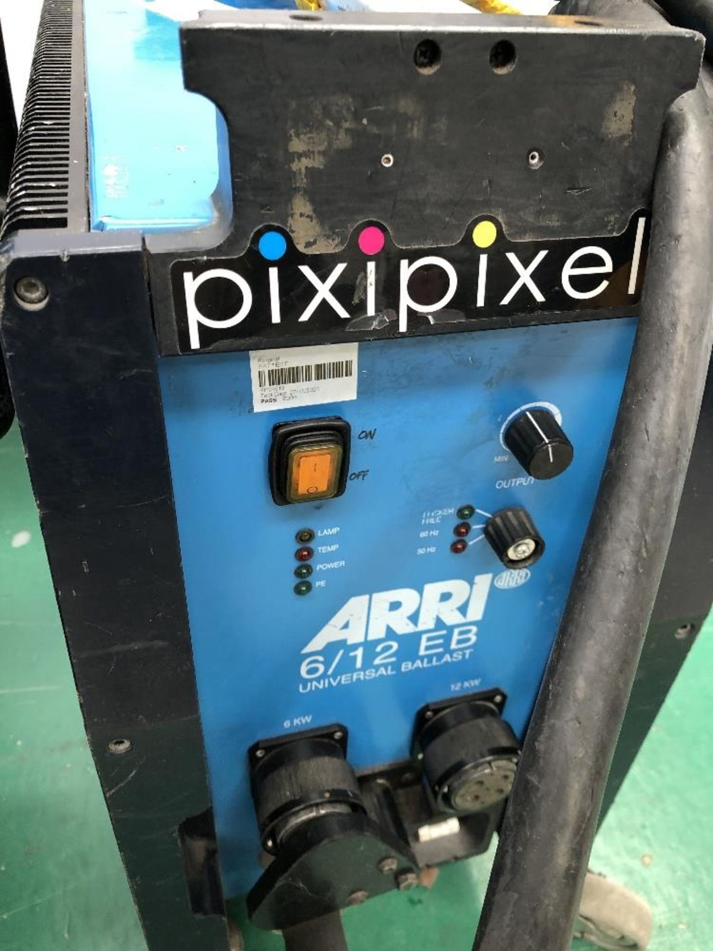 Arri Compact 1200 L1.75790.D 12000w HMI Head With Arri 6/12EB Universal electric ballast - Image 5 of 6