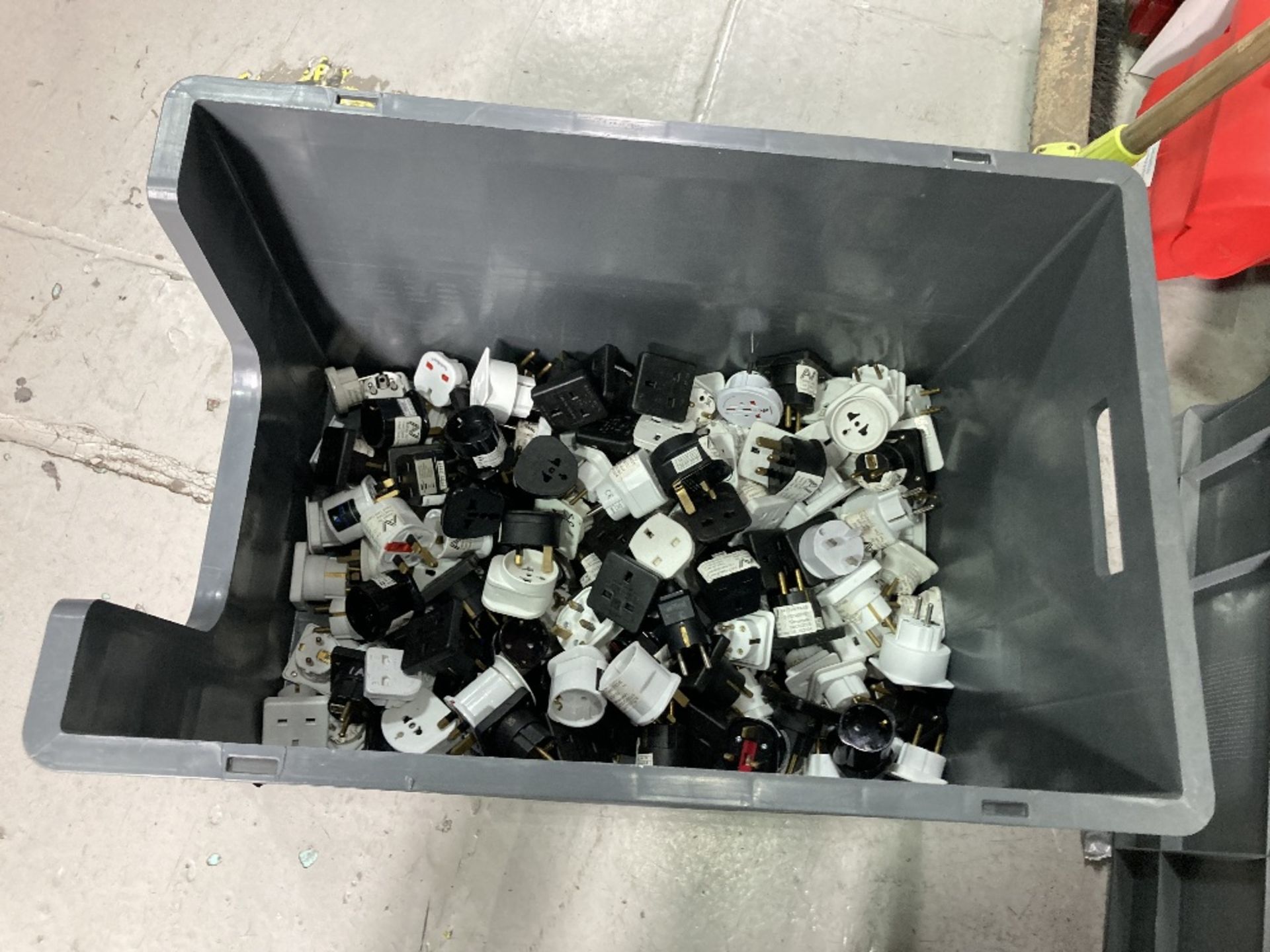 Quantity of 3-Pin Euro Socket Adapters With Plastic Lin Bin - Image 3 of 3