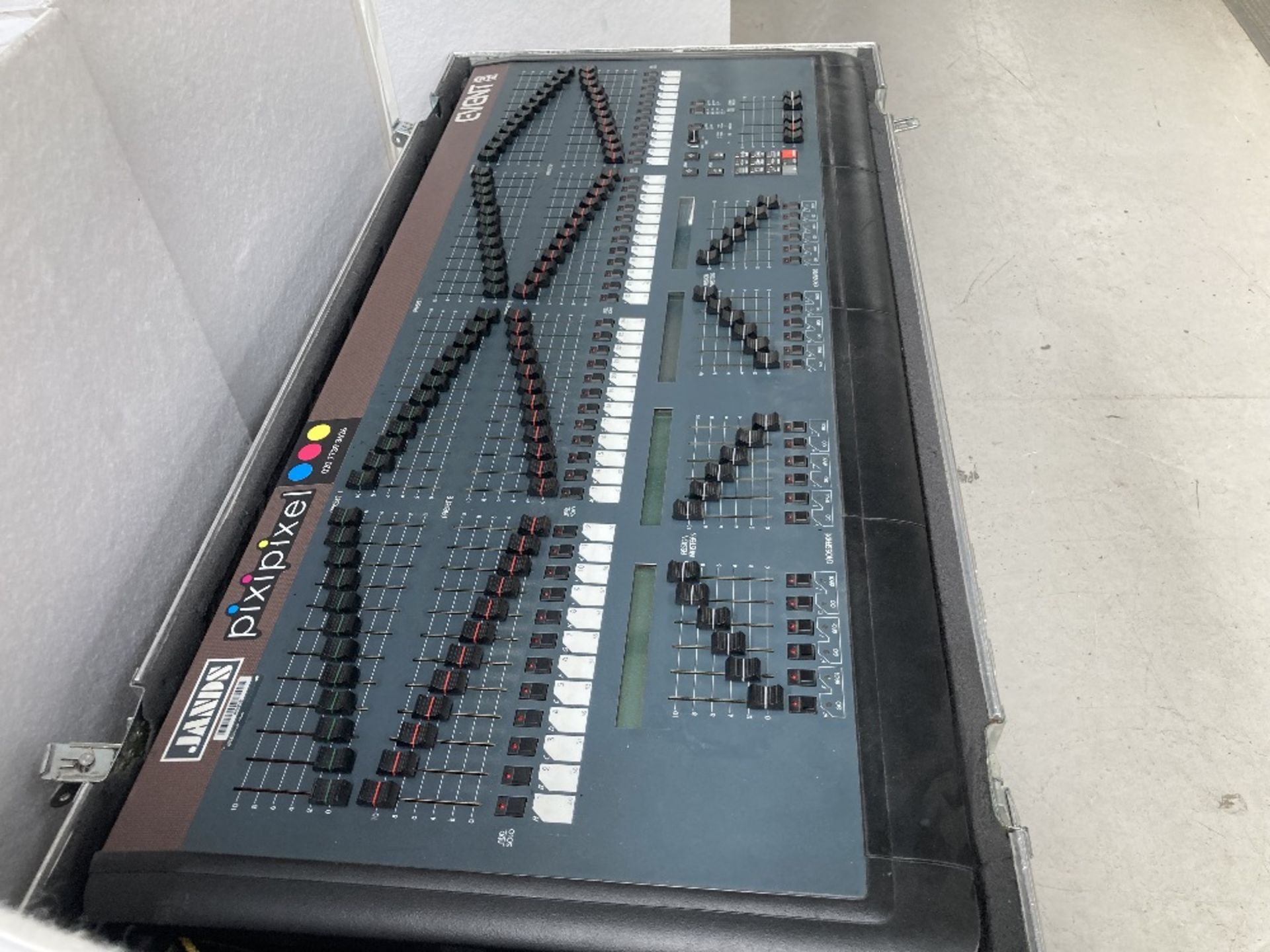 Jands Event Control Desk 48/96 way & Heavy Duty Case - Image 3 of 9