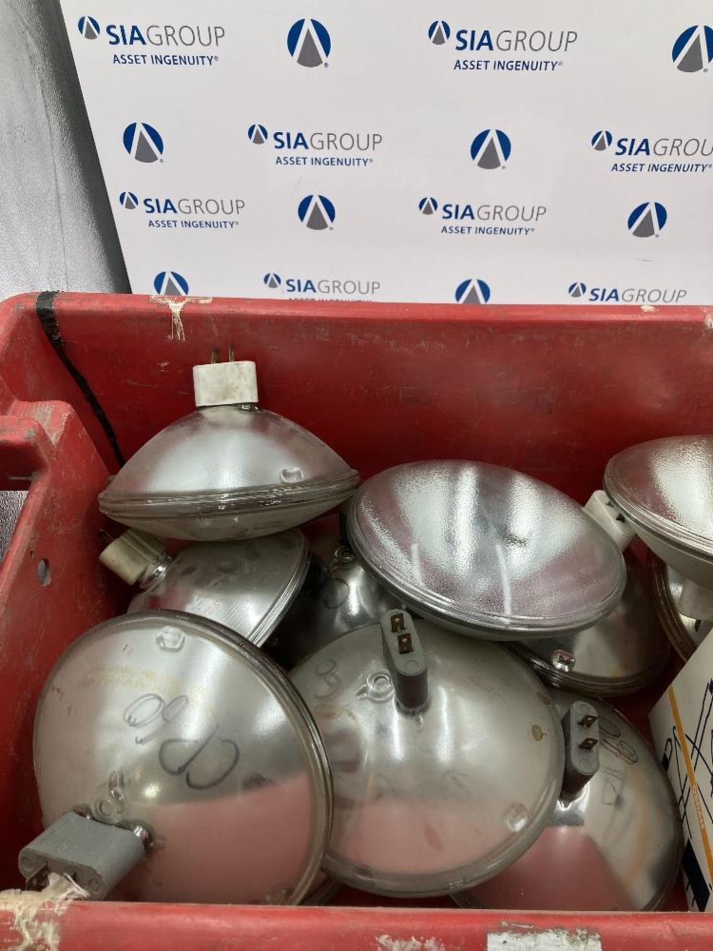 Large Quantity of Various Lamps and Bulbs - Image 9 of 47