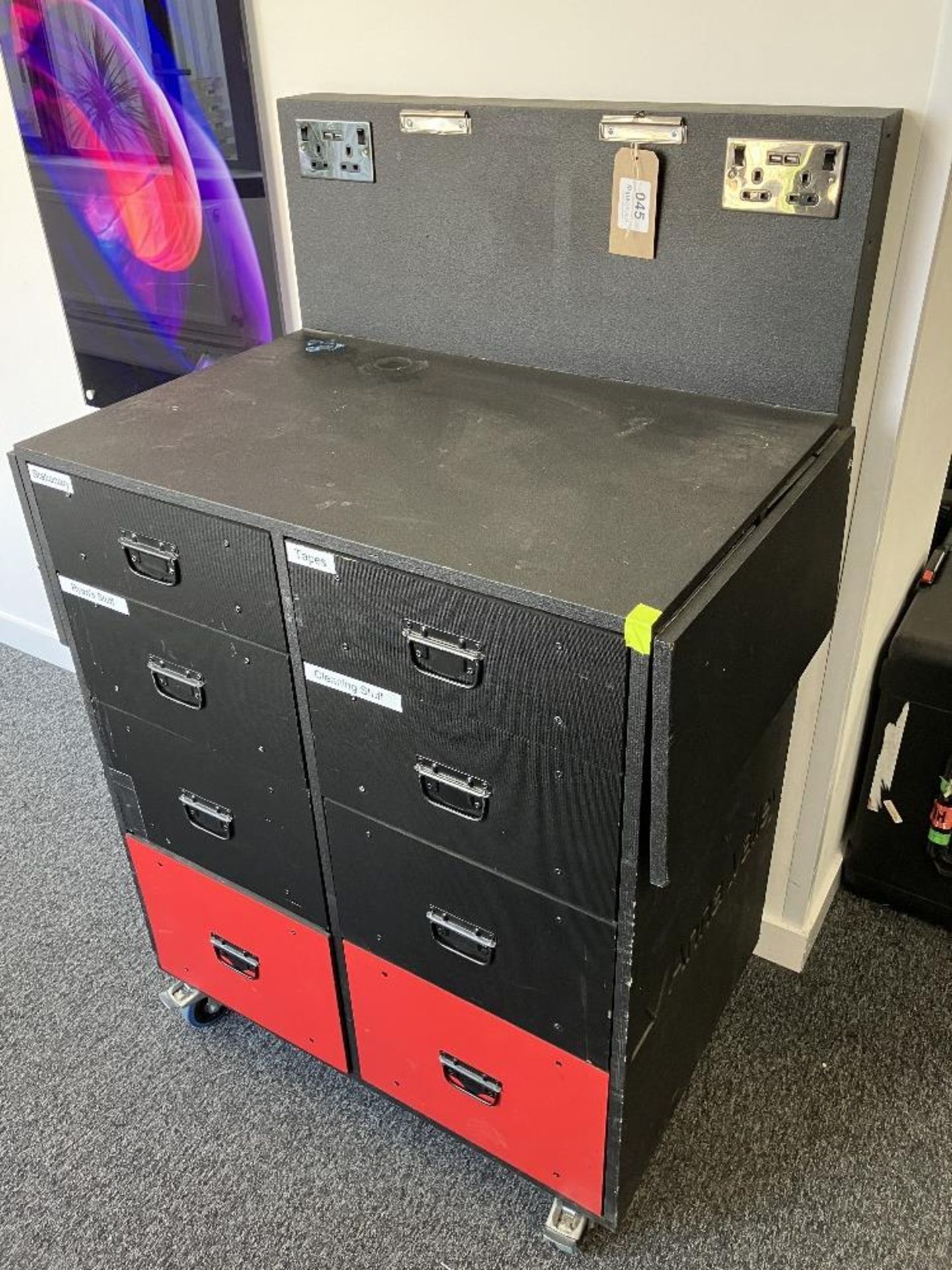 Mobile Workstation with Power Connection & In-Built Sockets