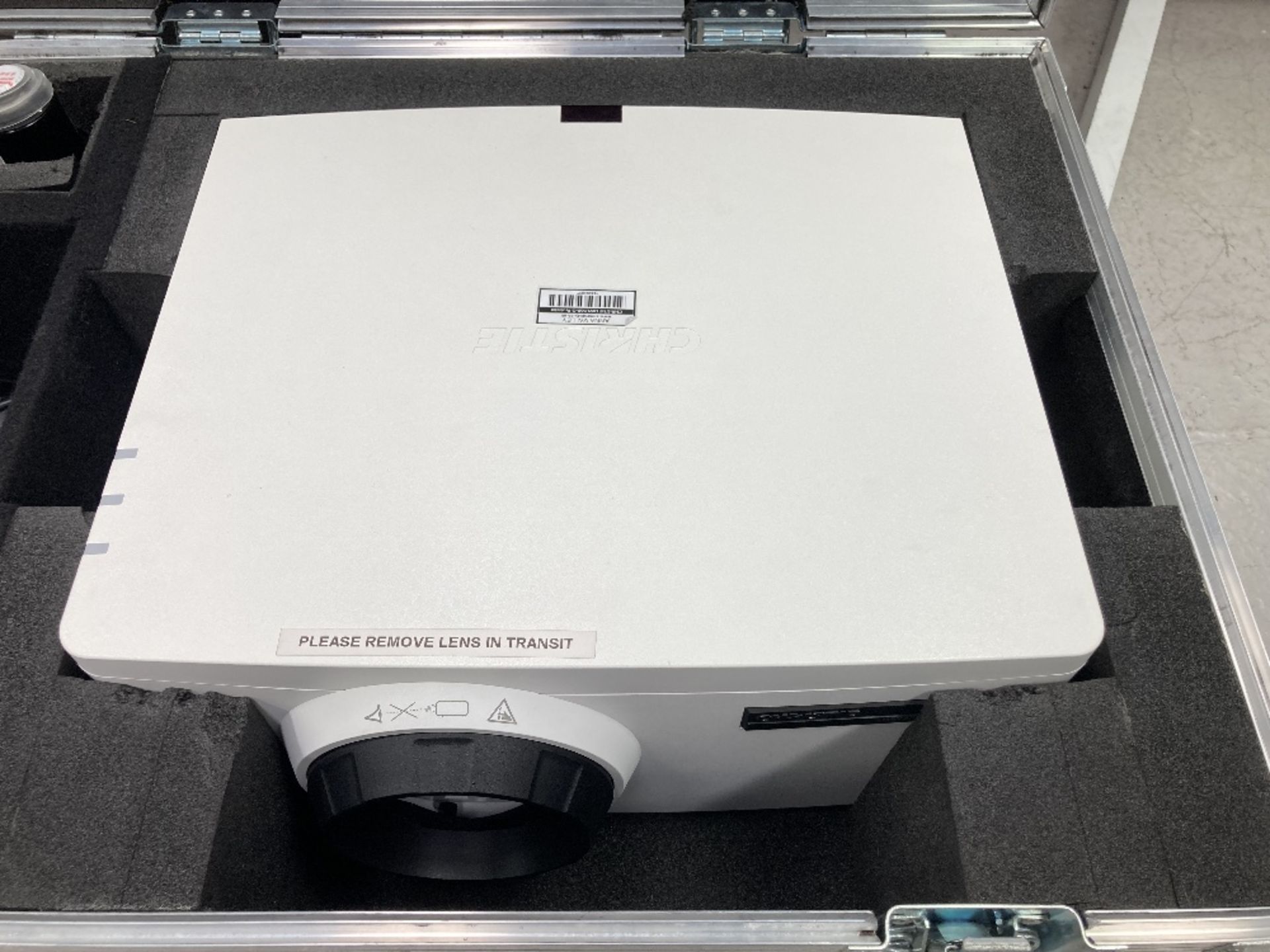 Christie DWU550-G Projector, 0.95-1.2 Zoom Lens & Heavy Duty Flight Case - Image 7 of 11