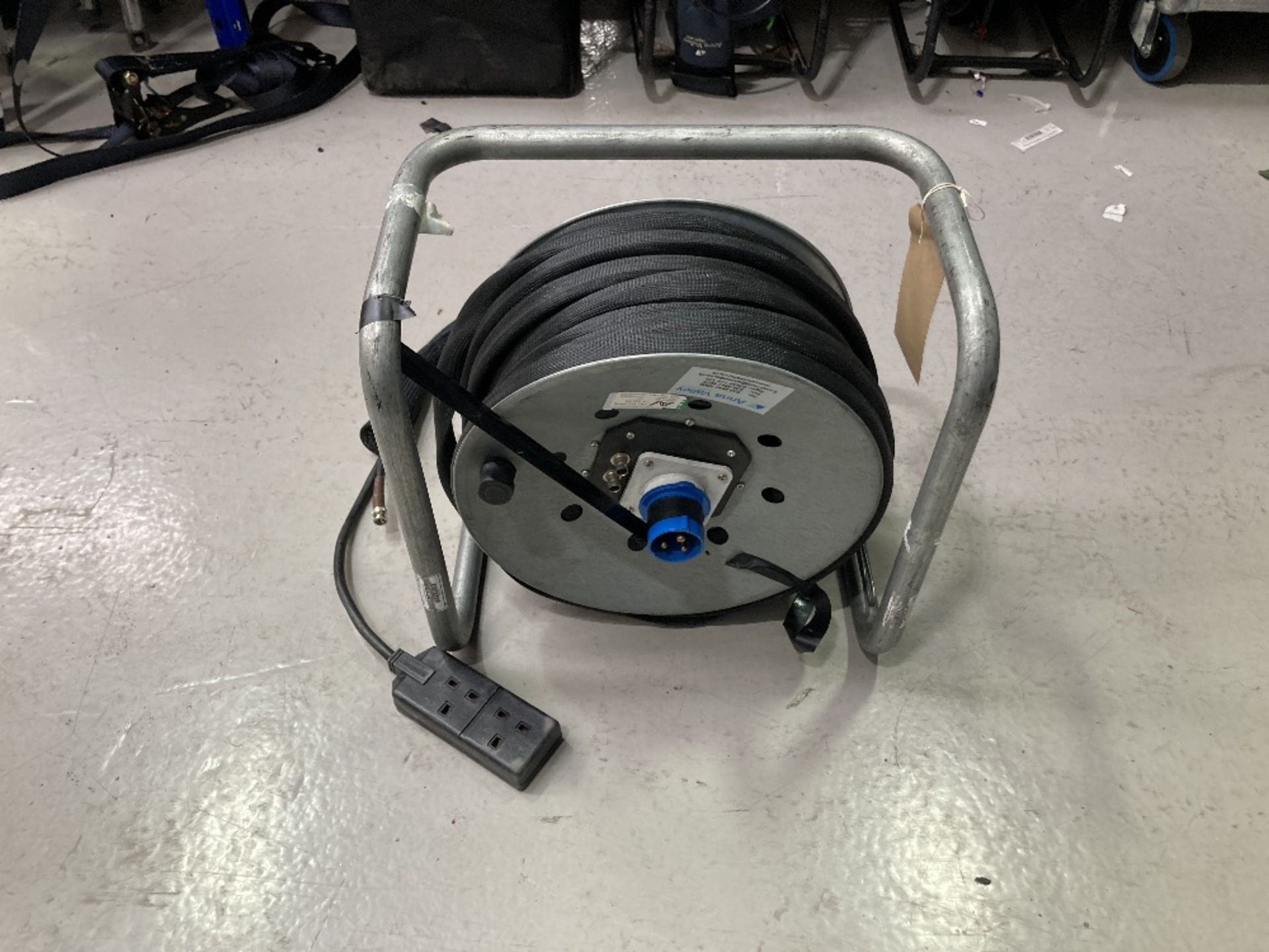 30m 16amp, 13amp, 2x SDI BNC Cable Reel