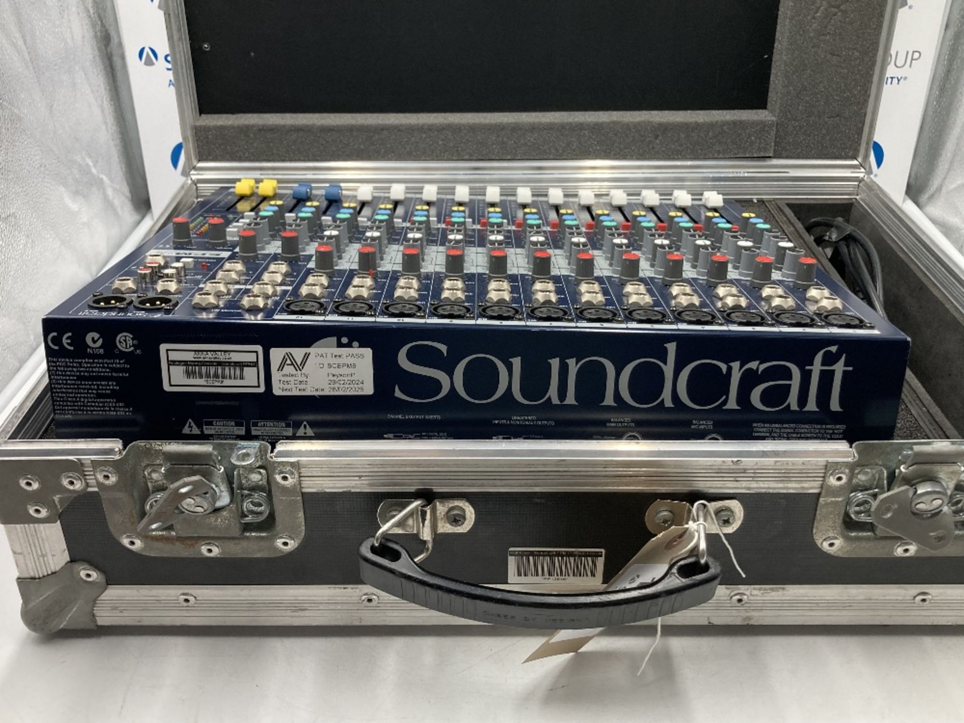 Soundcraft EPM12 Analogue Mixing Console & Heavy Duty Briefcase - Image 5 of 10