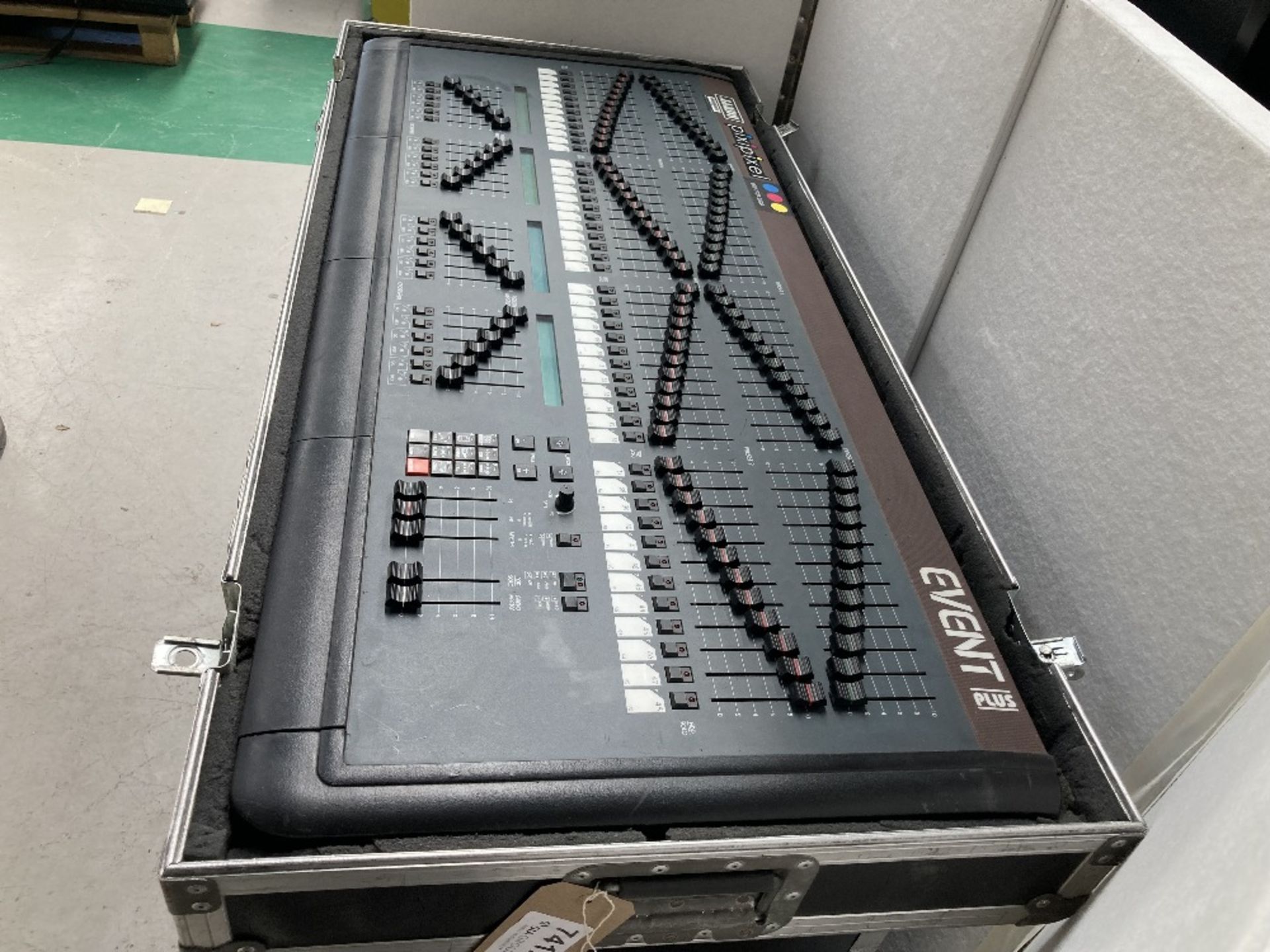 Jands Event Control Desk 48/96 way & Heavy Duty Case - Image 2 of 9