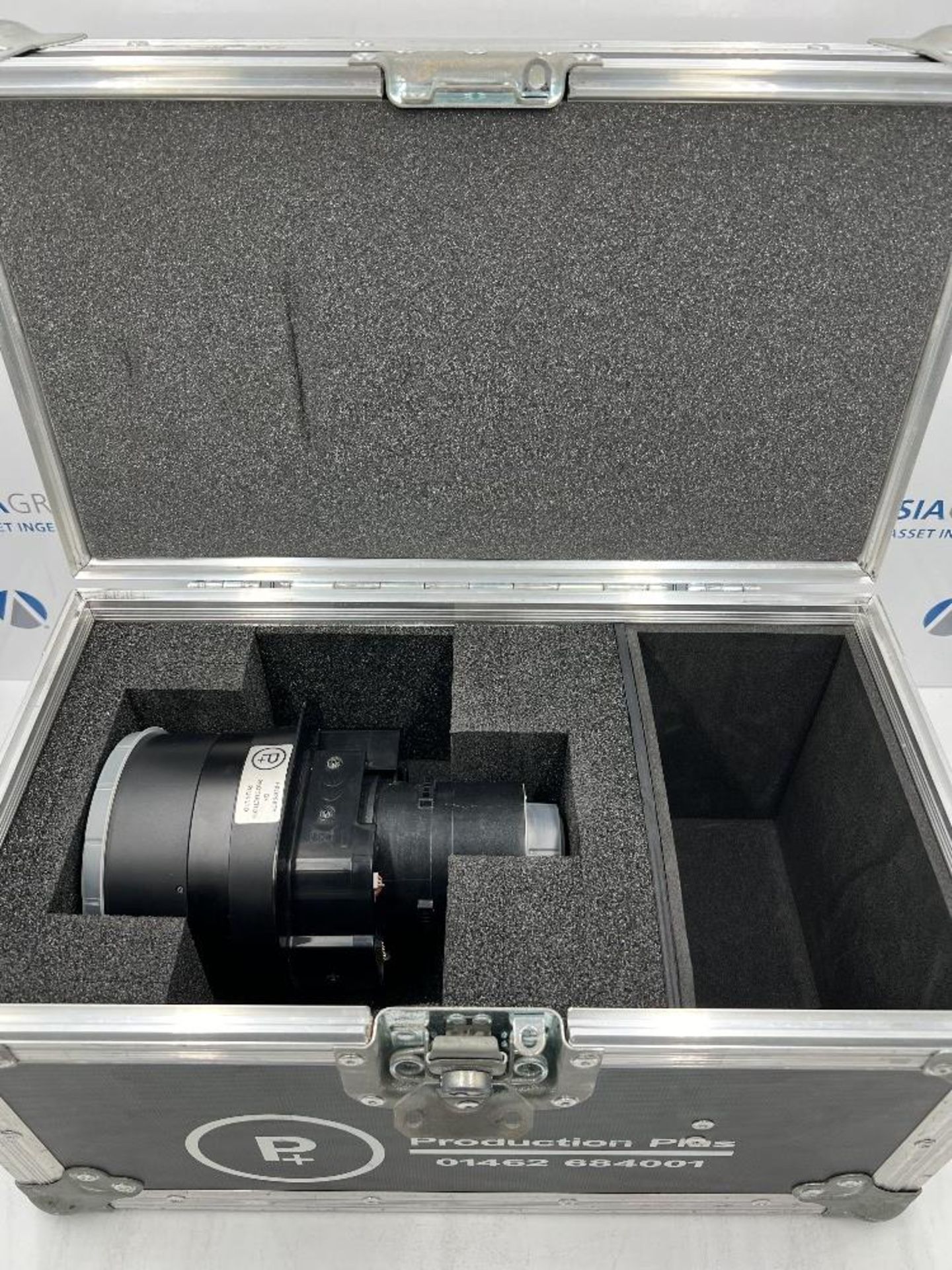 Christie Q-Series 2.5 - 3.8 Zoom Lens With Carrier Case - Bild 8 aus 9