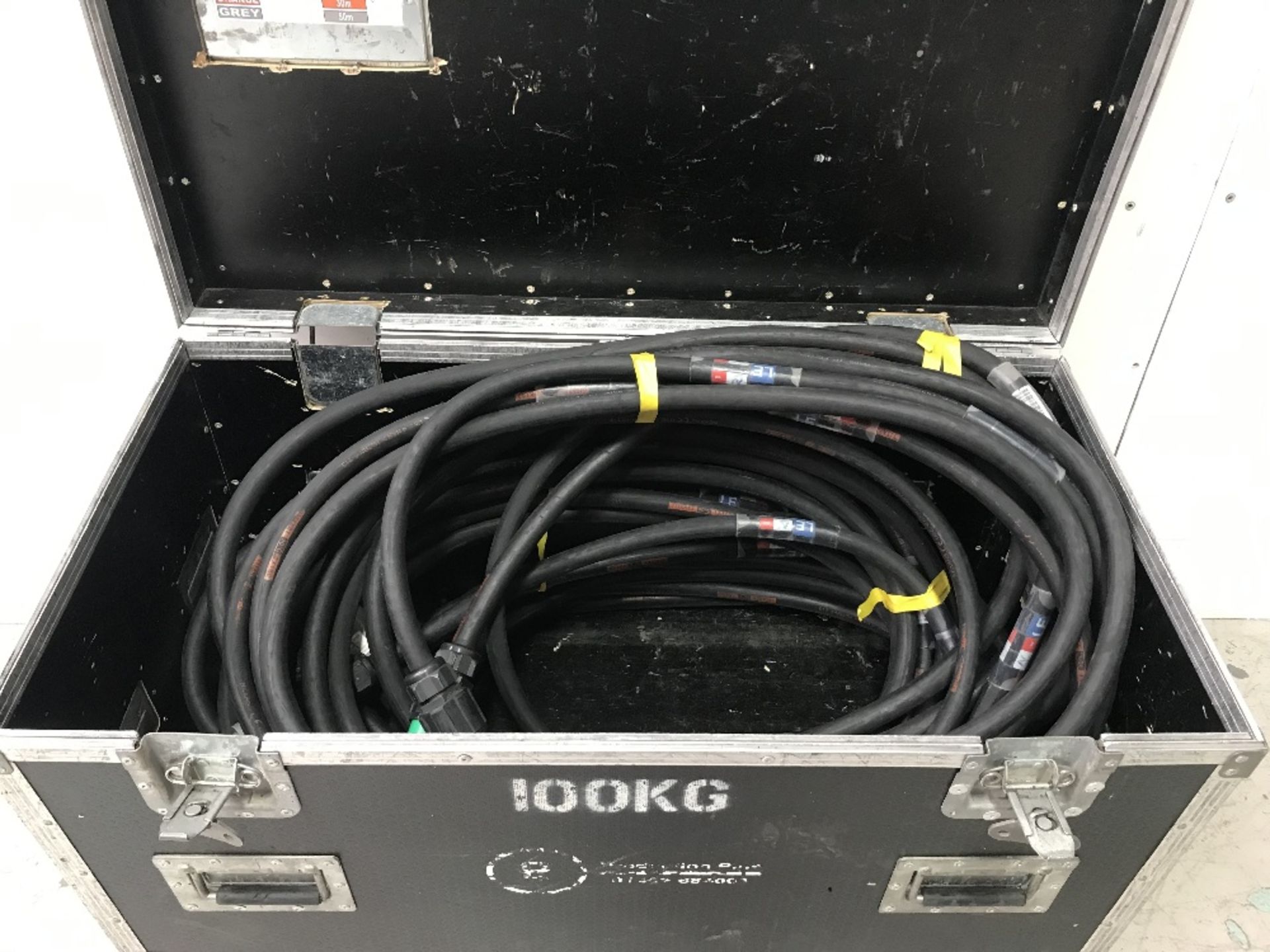Euro Tour Grade 4ft Mobile Cable Trunk With Contents 10m Powerlock Cable
