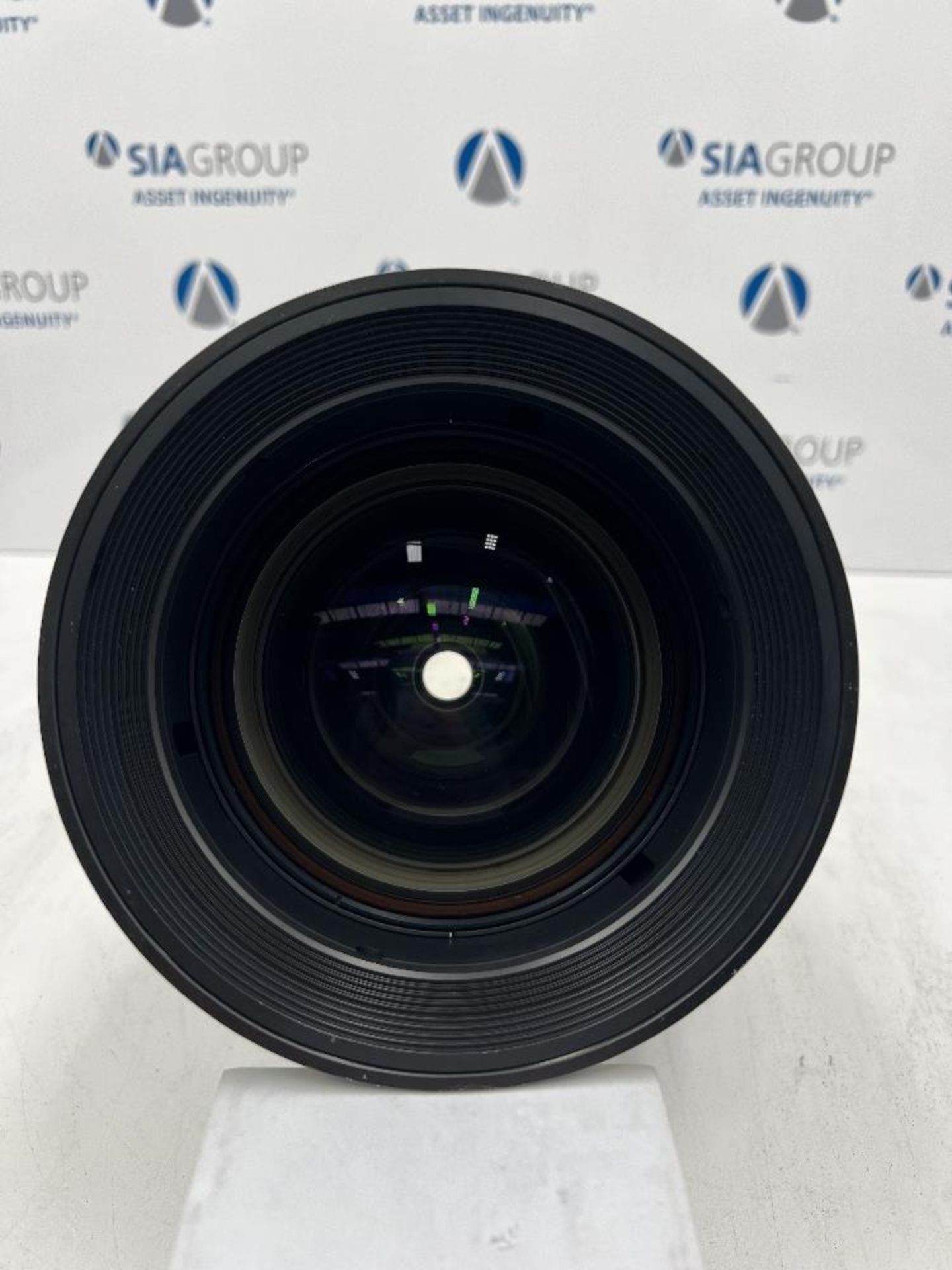 Panasonic ET-D75LE10 1.3-1.7 Zoom Lens With Carrier Case - Image 7 of 10