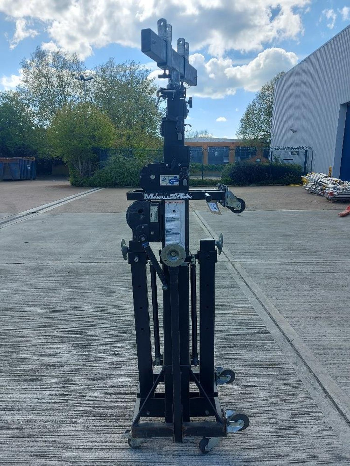 AlpTek 6500 6.5m 200kg Wind Up Stand