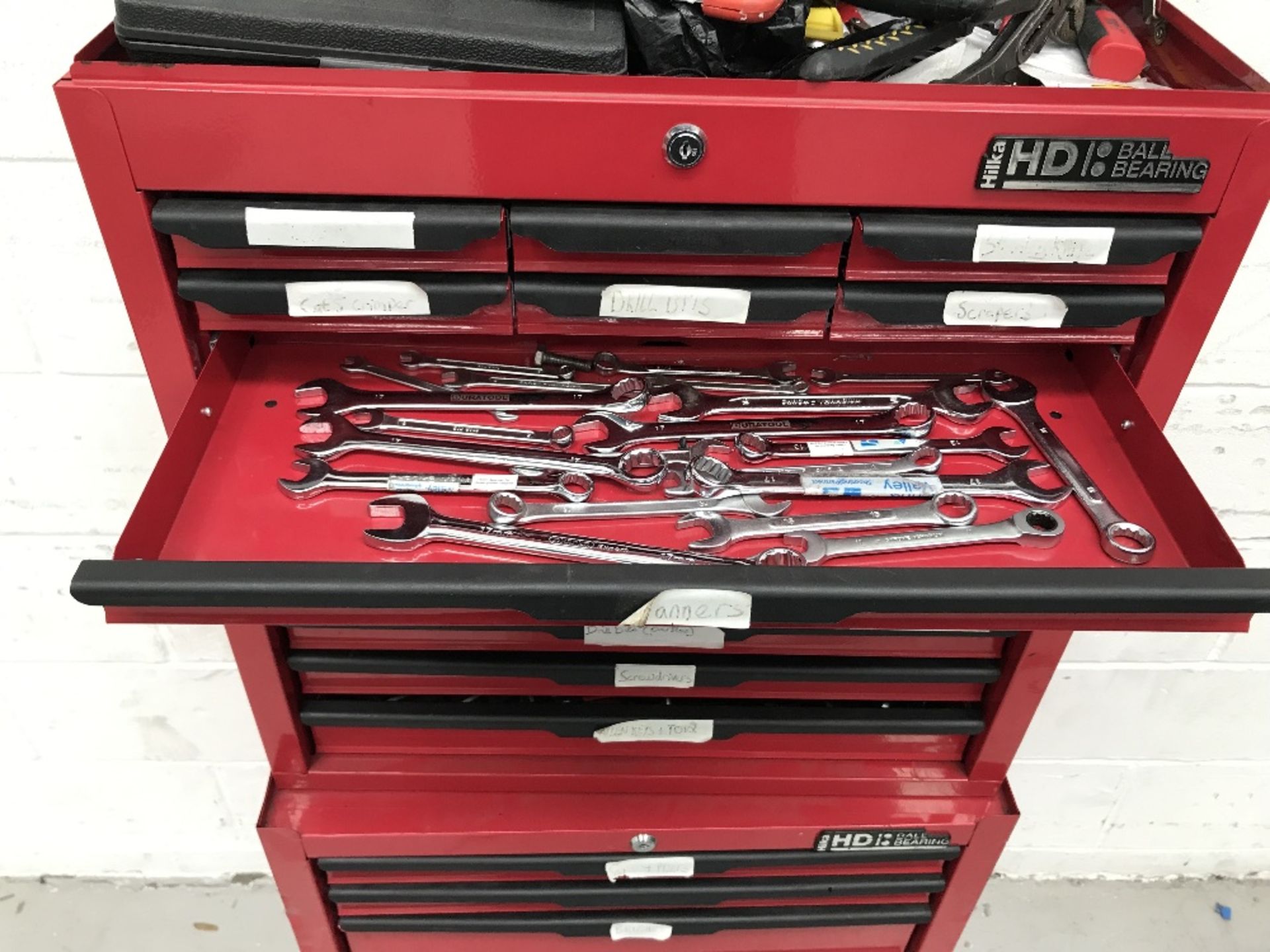 Hilka HD Ball Bearing Tool Chest and Contents - Image 5 of 13