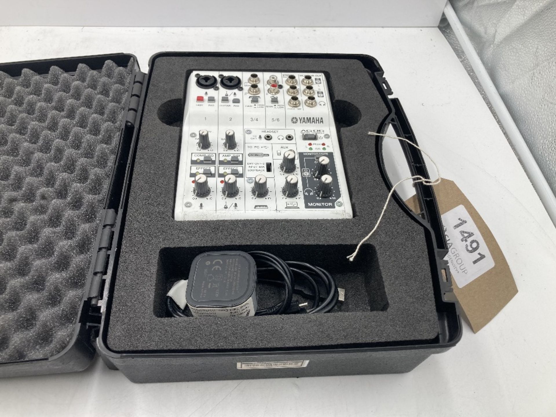 Yamaha AG06 Mixing Console w/USB Interface & Protective Case - Image 3 of 9