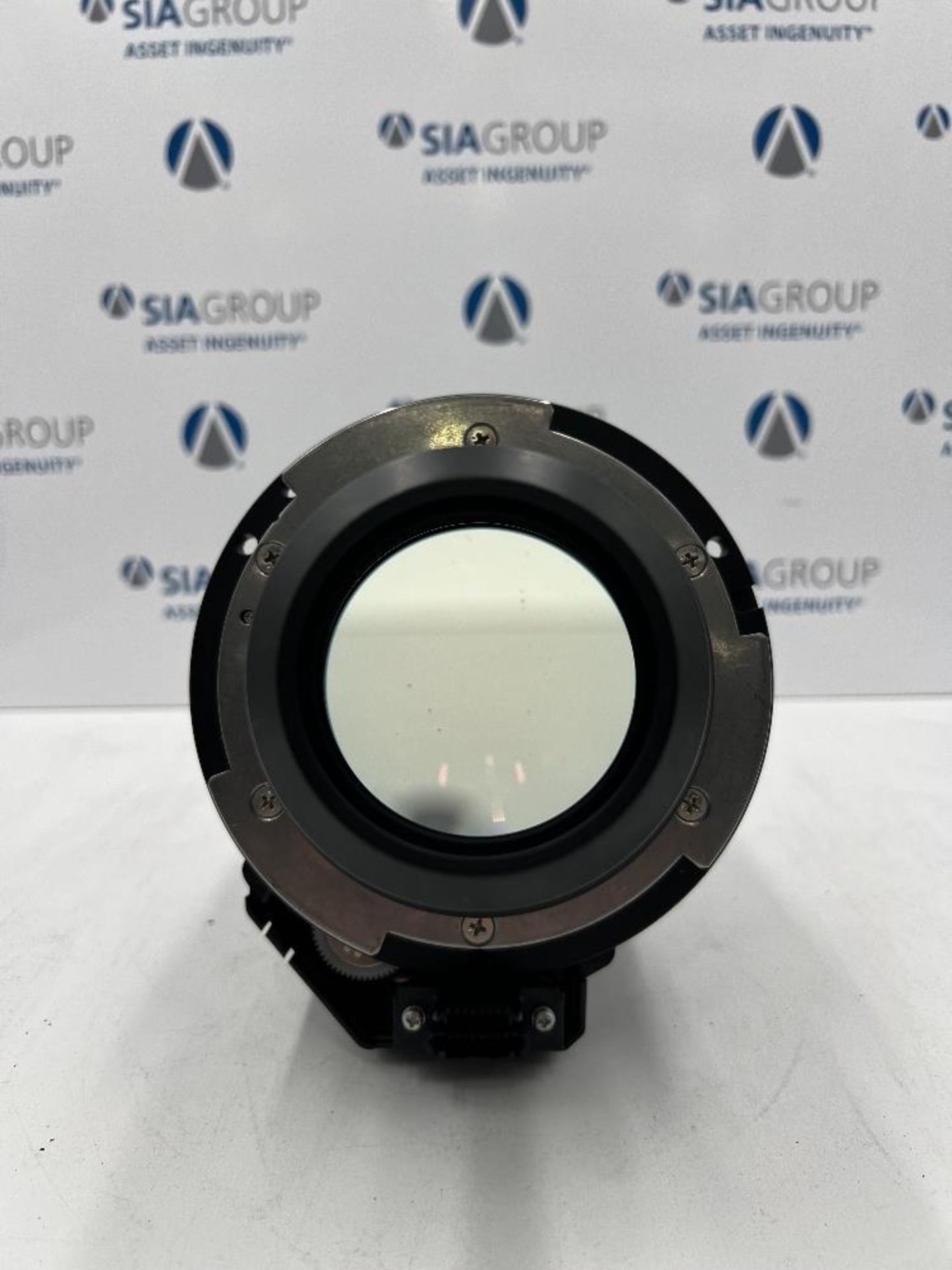 Panasonic ET-D75LE30 2.4-4.7 Projection Zoom Lens With Carrier Case - Image 3 of 7