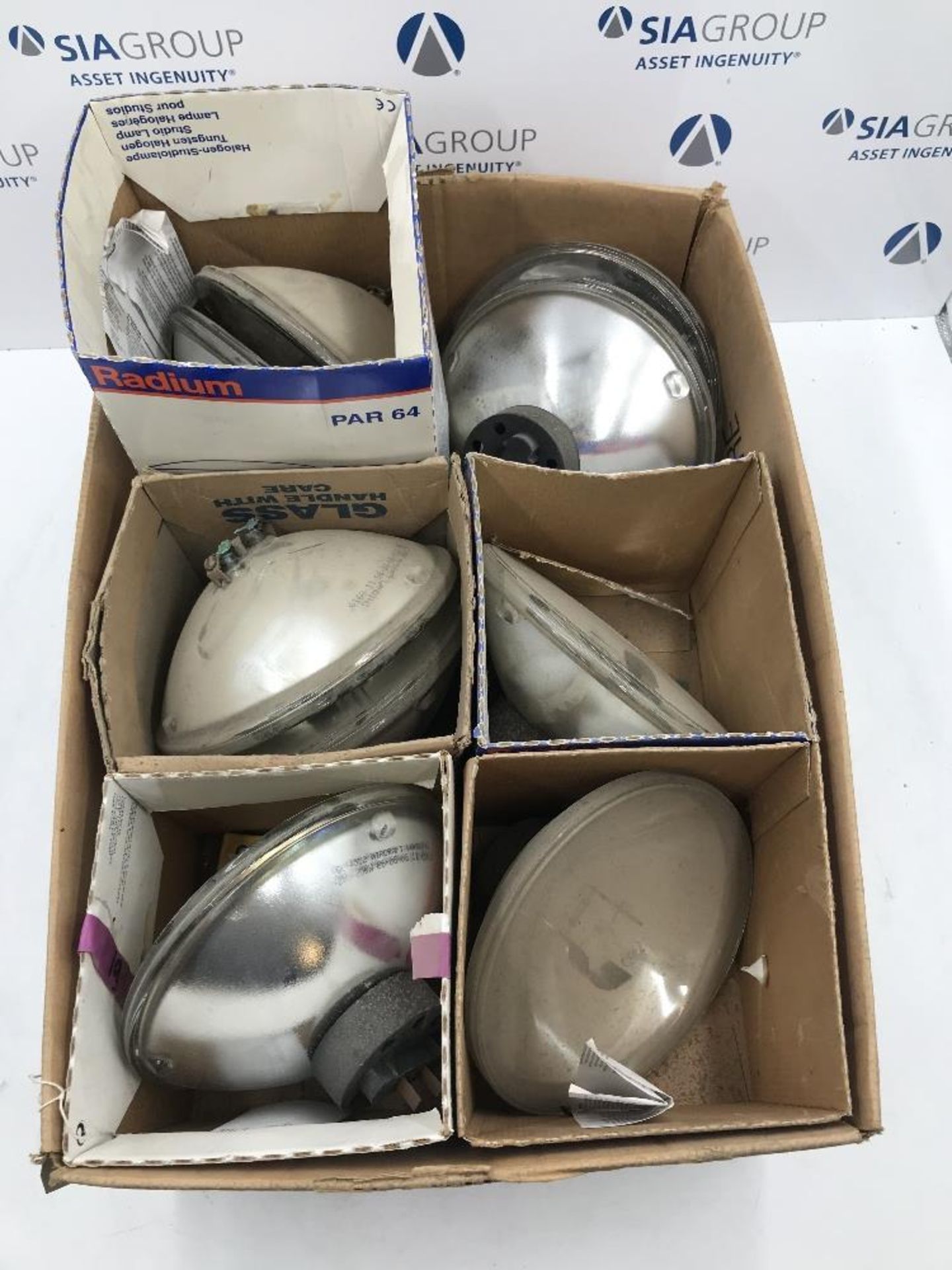 Large Quantity of Various Lamps and Bulbs - Image 25 of 47