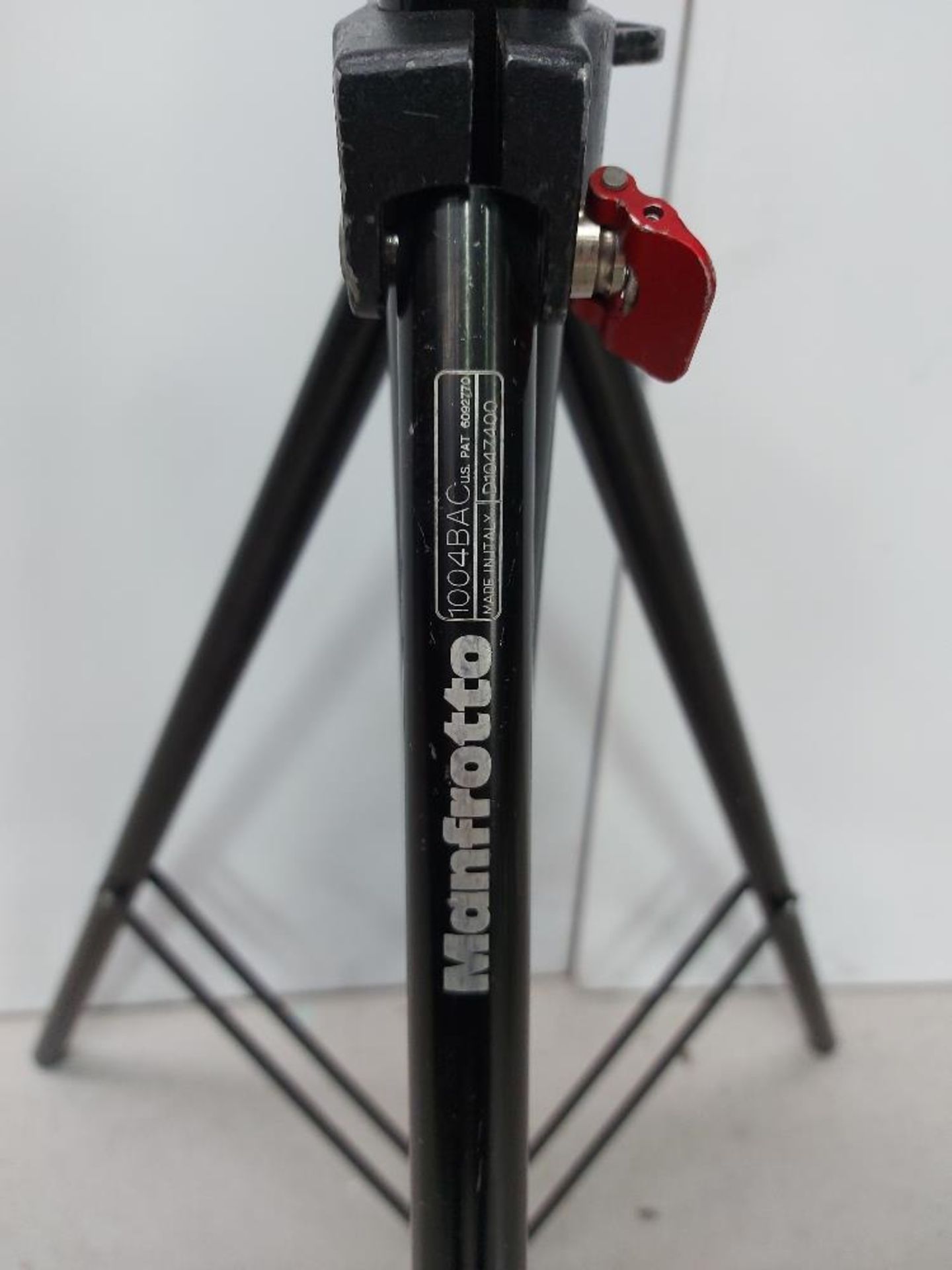 (2) Manfrotto 1004BAC Medium Triple Riser Lighting Stands - Image 5 of 5