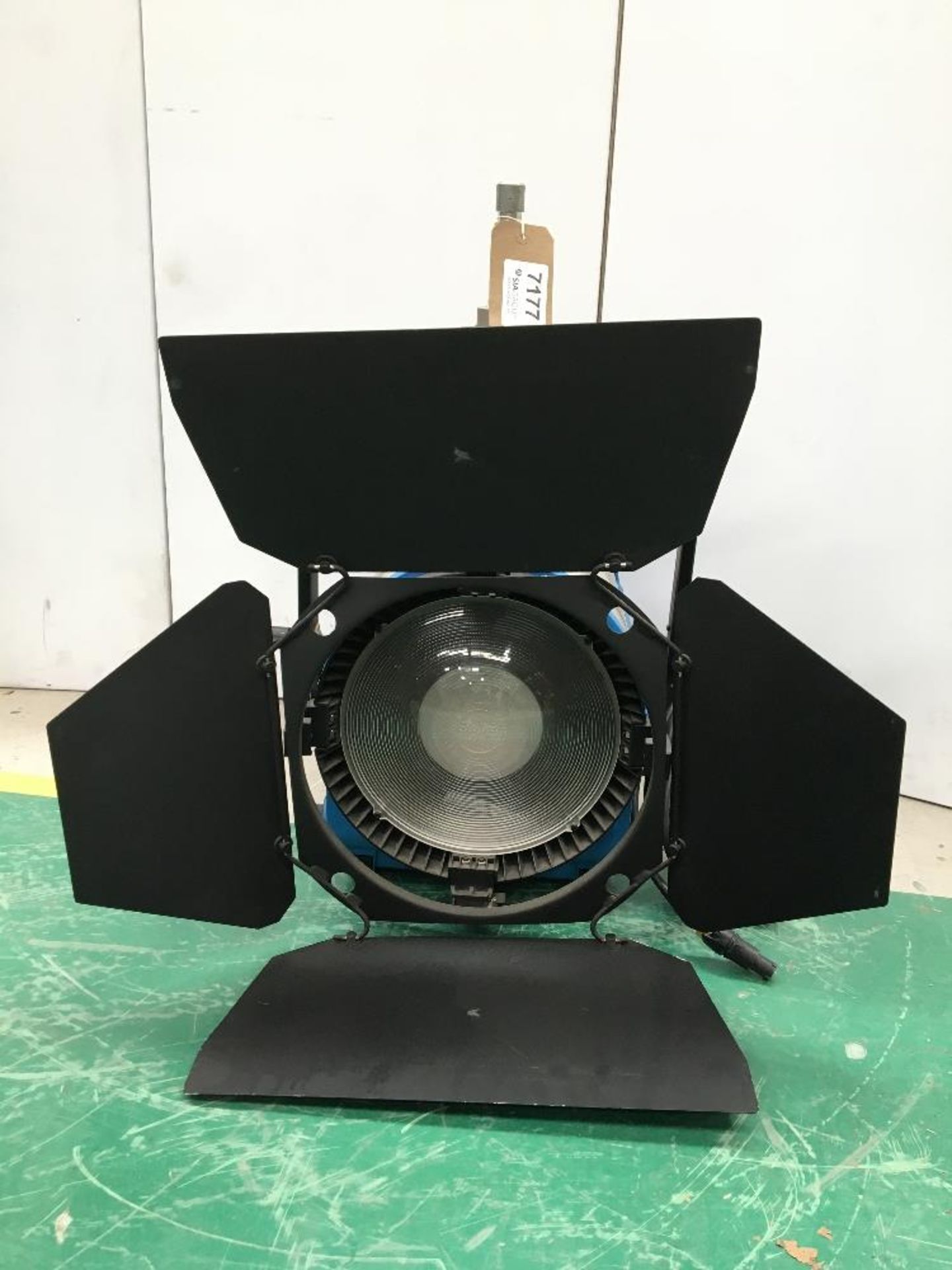 Arri L10-C L1.0001776-481510 LED Fresnel Head - Image 5 of 7