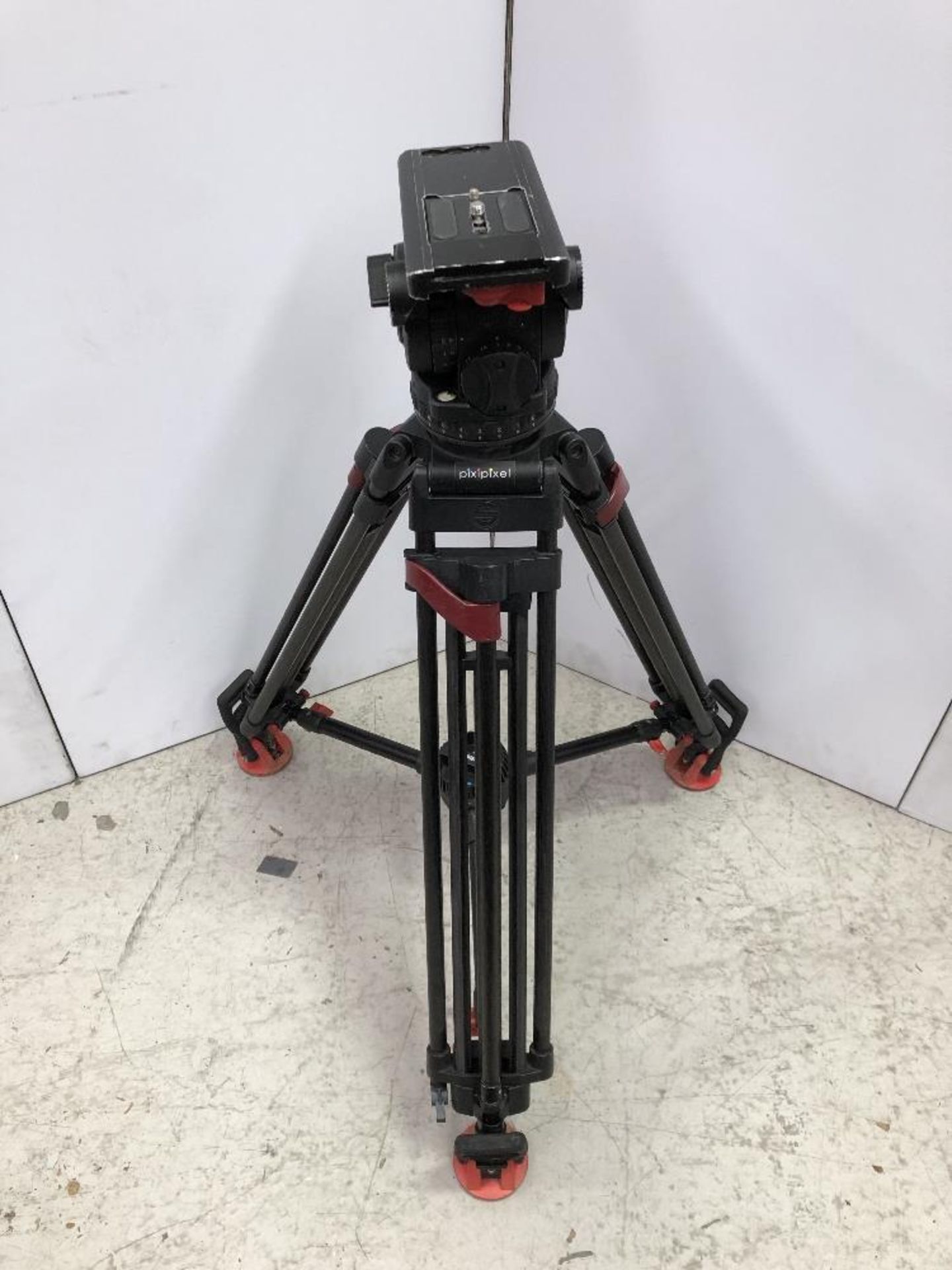 Sachtler V18 S1 Carbon Fibre Medium Camera Tripod With Fluid Head And Sachtler Carry Bag