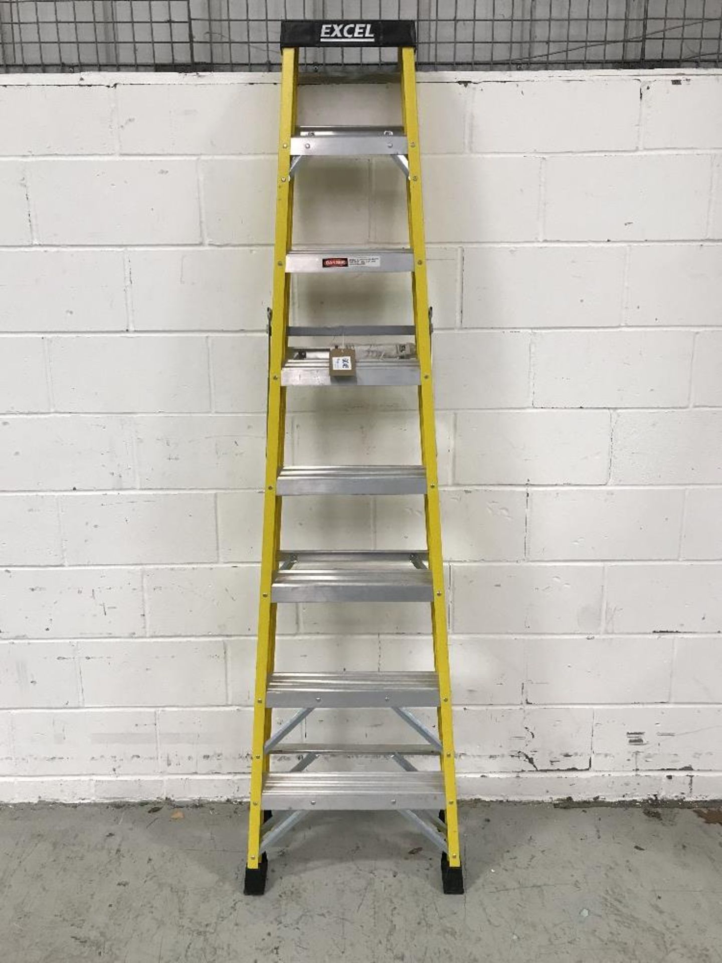 Excel 8 Rung Fiberglass Stepladder