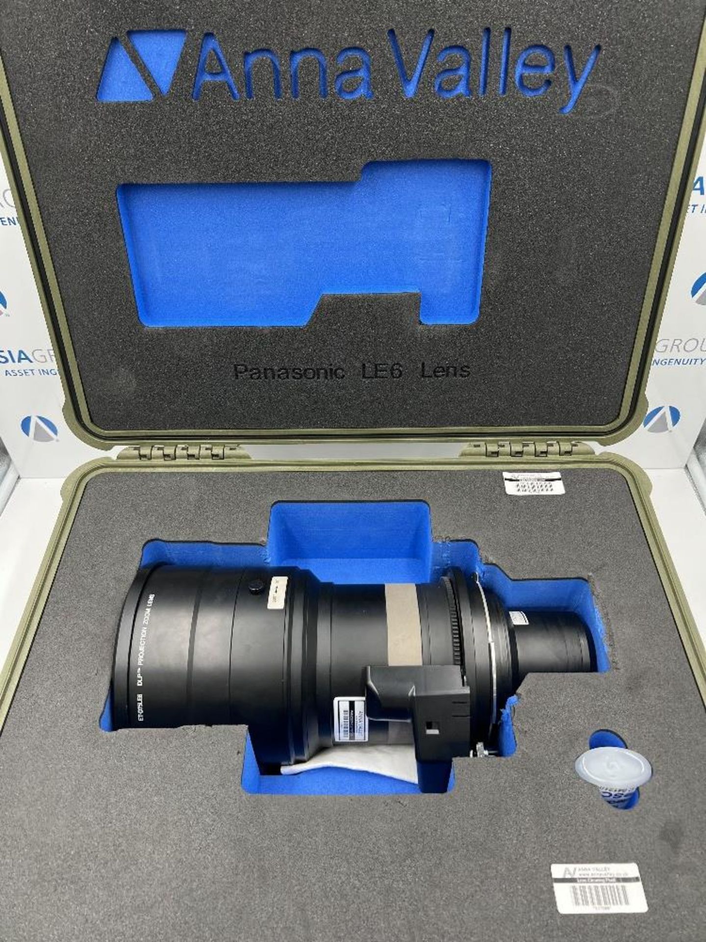 Panasonic ET-D75LE6 0.9-1.1 Zoom Lens With Carrier Case - Bild 7 aus 8