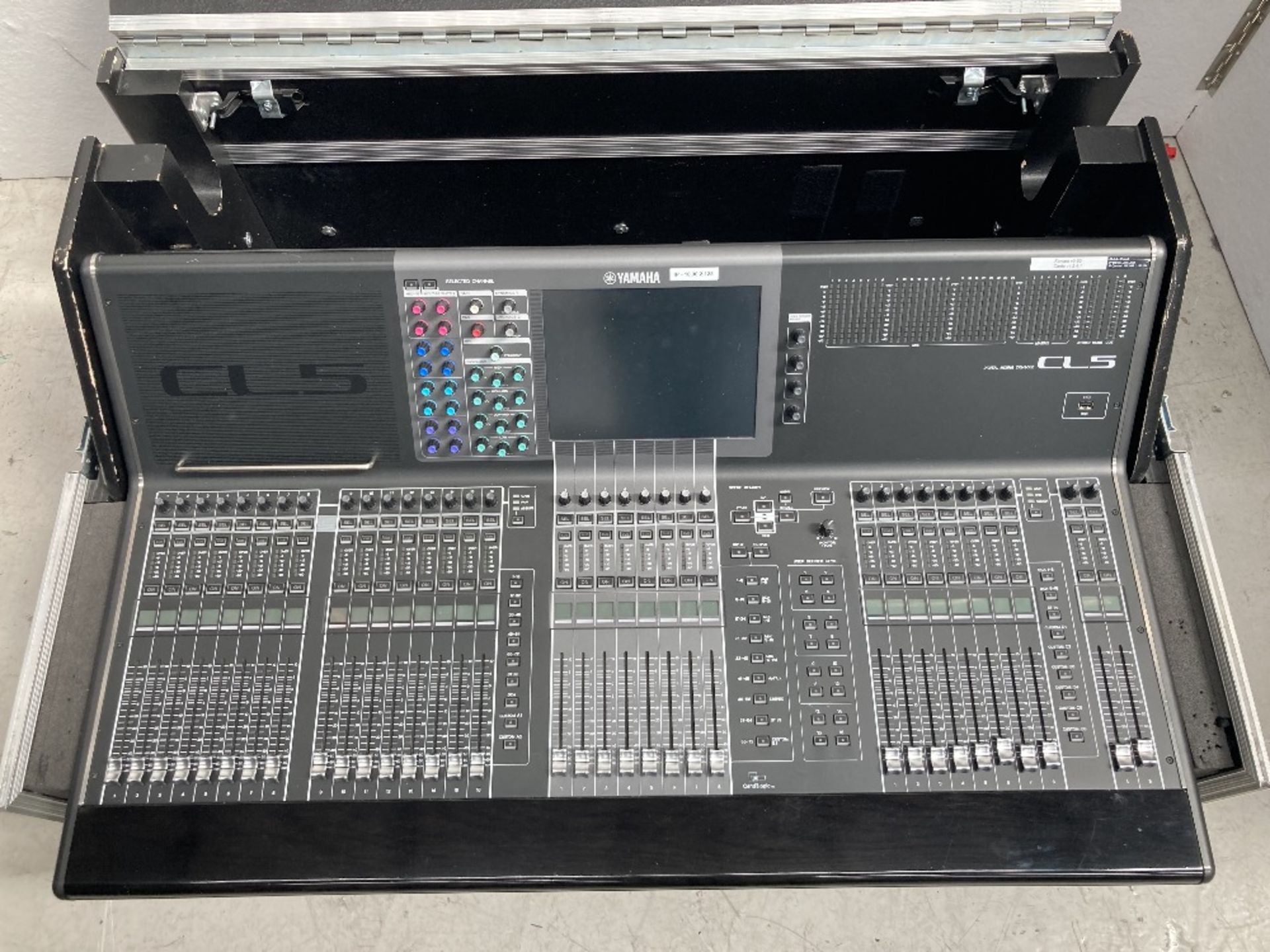 Yamaha CL5 Digital Mixing Console & Heavy Duty Mobile Flight Case - Image 10 of 14