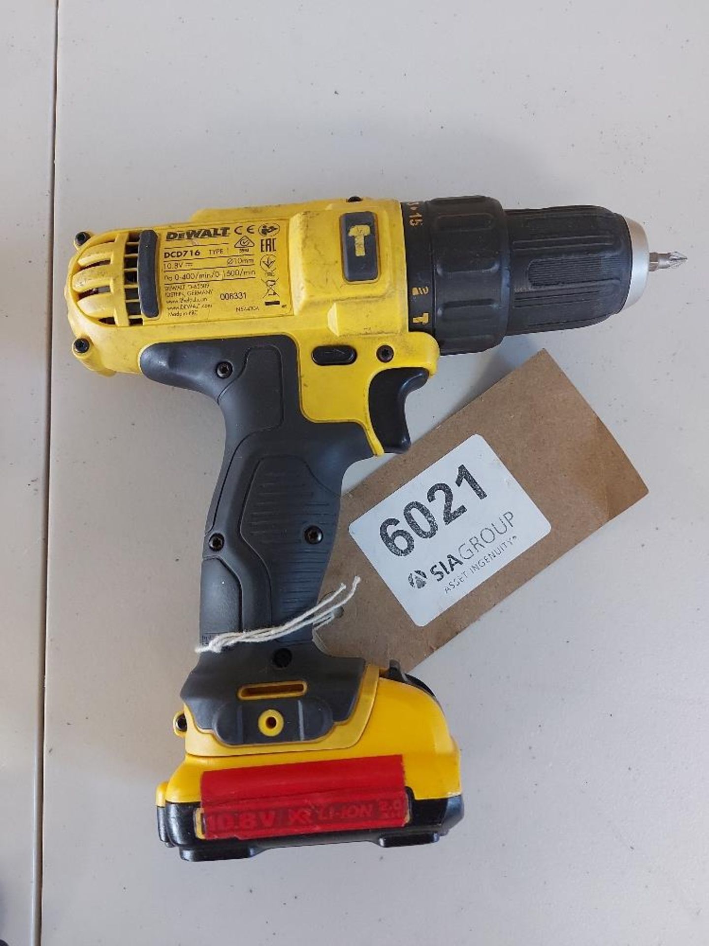(3) DeWalt Drills and Charger - Image 2 of 7