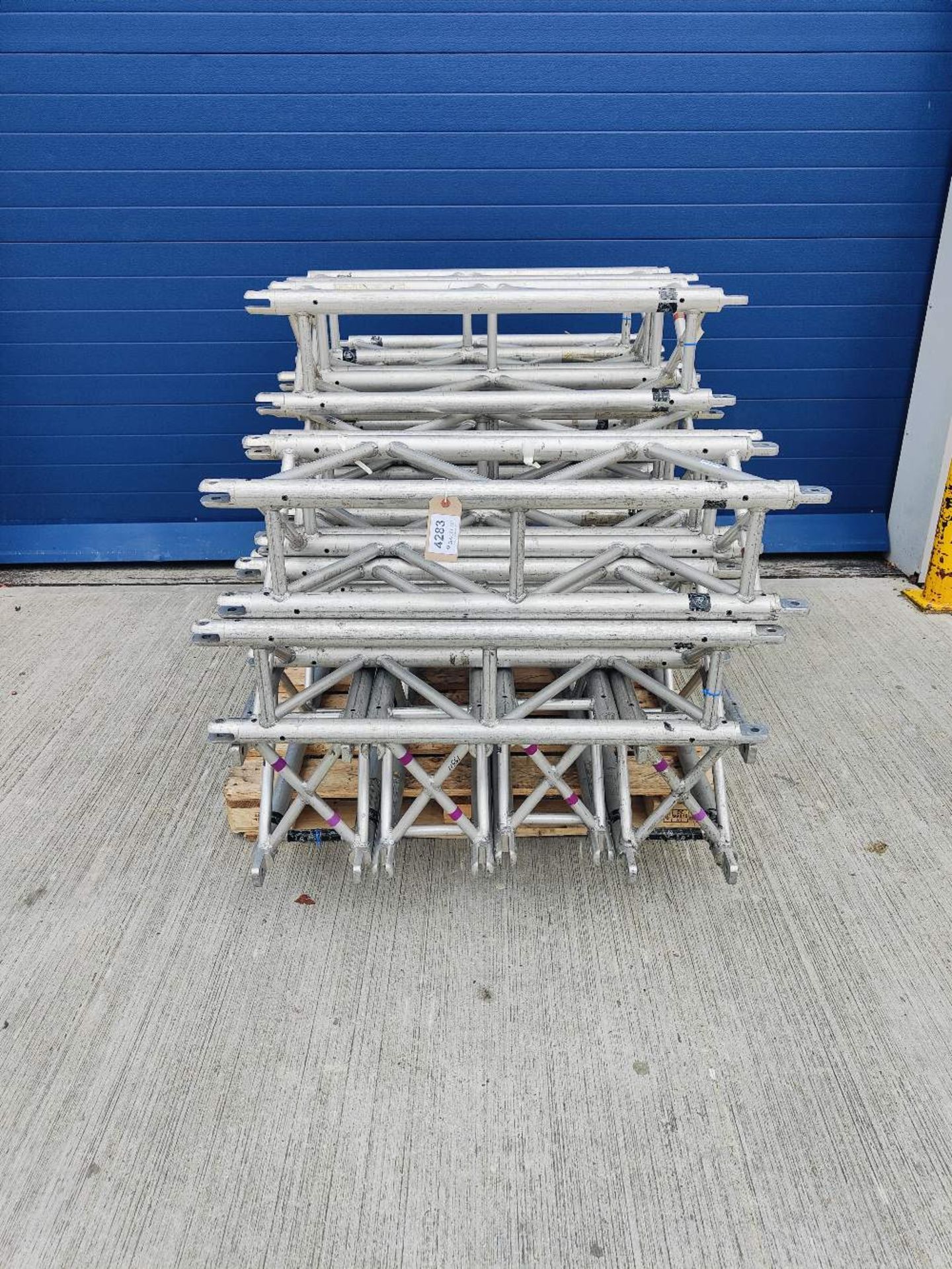 Quantity of Slick Minibeam 6ft and 1m Truss Sections