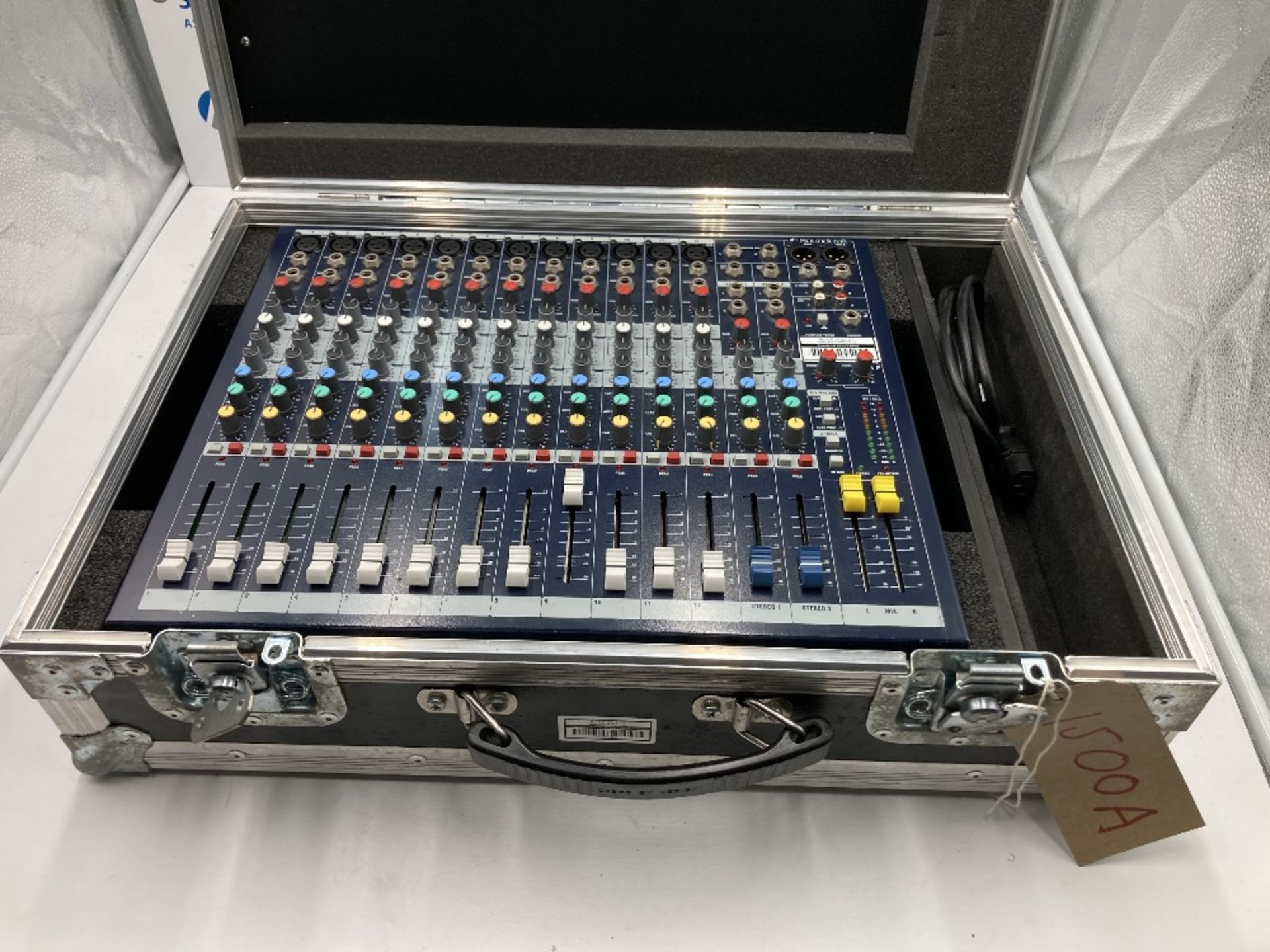 Soundcraft EFX12 (12ch) Analogue Mixing Console & Heavy Duty Briefcase - Image 2 of 11