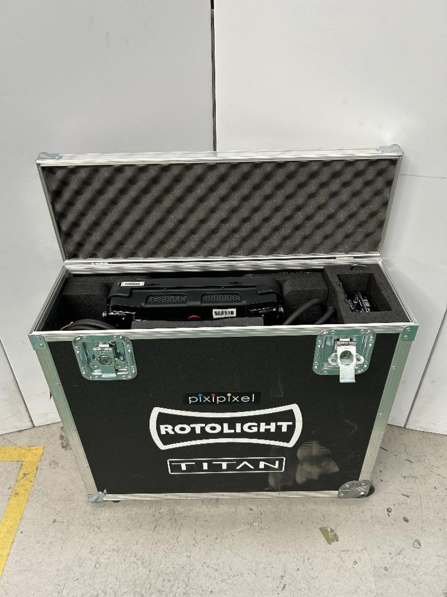 Rotolight Titan X1 LED Light Panel Kit - Image 13 of 16