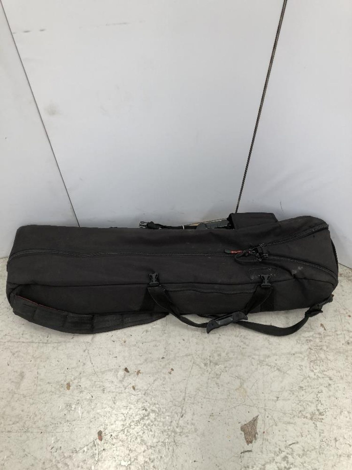 Miller Arrow 25 Telescopic Tripod With Fluid Head And Carry Bag - Image 6 of 6