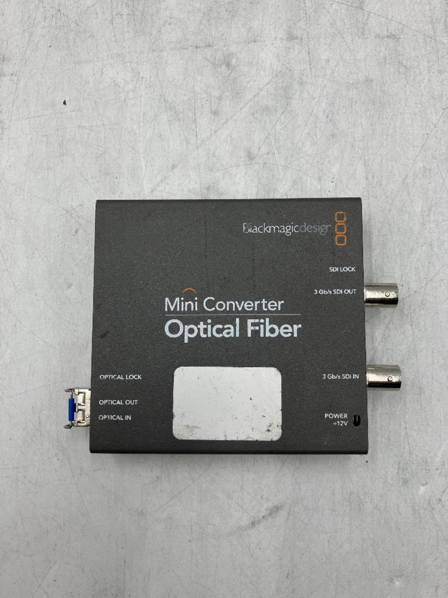 Blackmagic Mini Optical Fibre to SDI Bidirectional Converter With Power Cable & Plastic Carry Case - Image 4 of 5