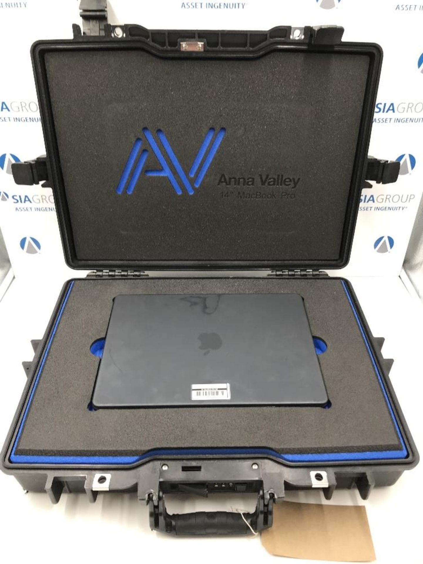 Apple 14" MacBook Pro A2442 M1 With Peli Case - Image 3 of 5