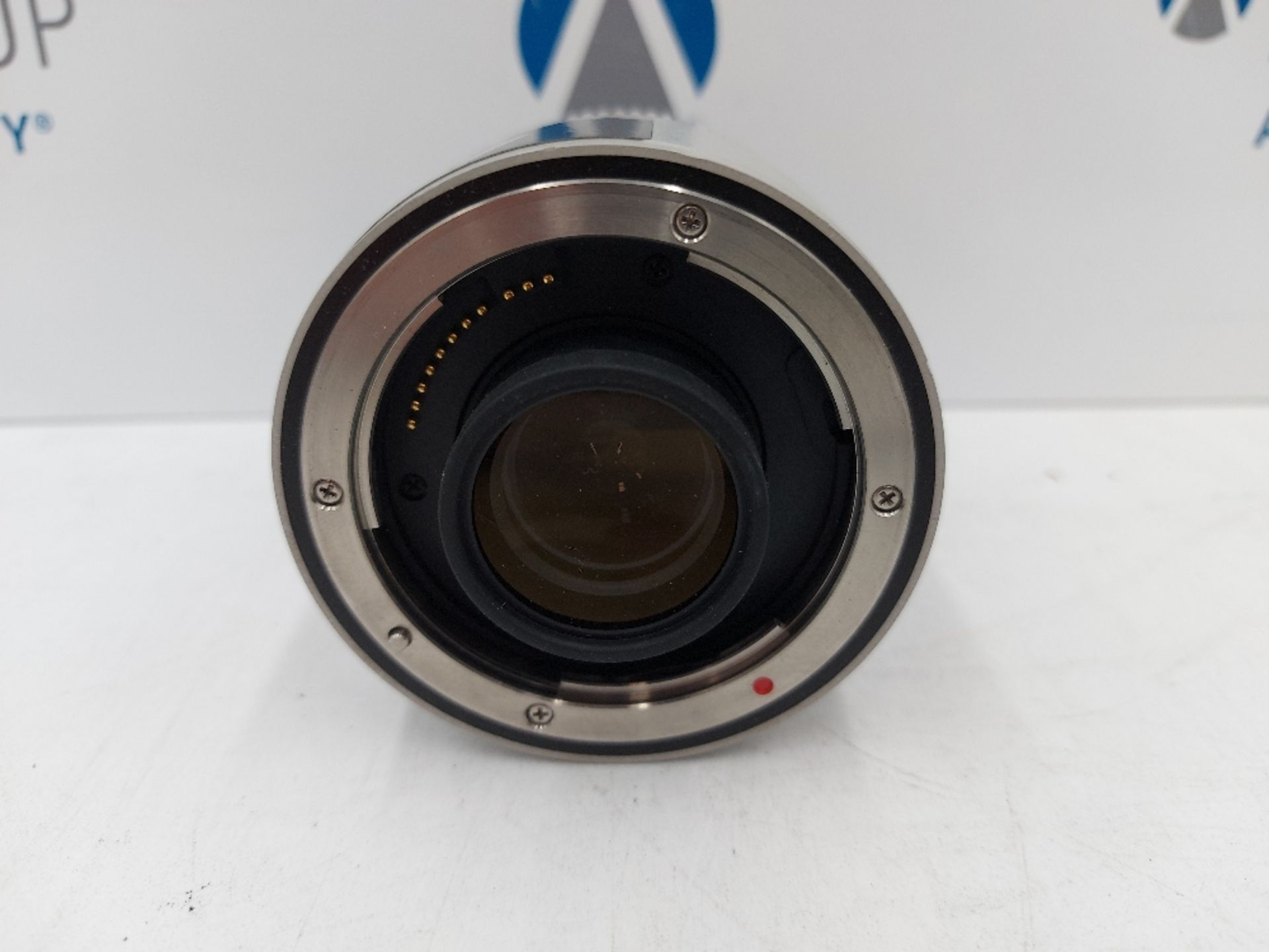 Canon EF 2x III Extender - Image 2 of 3