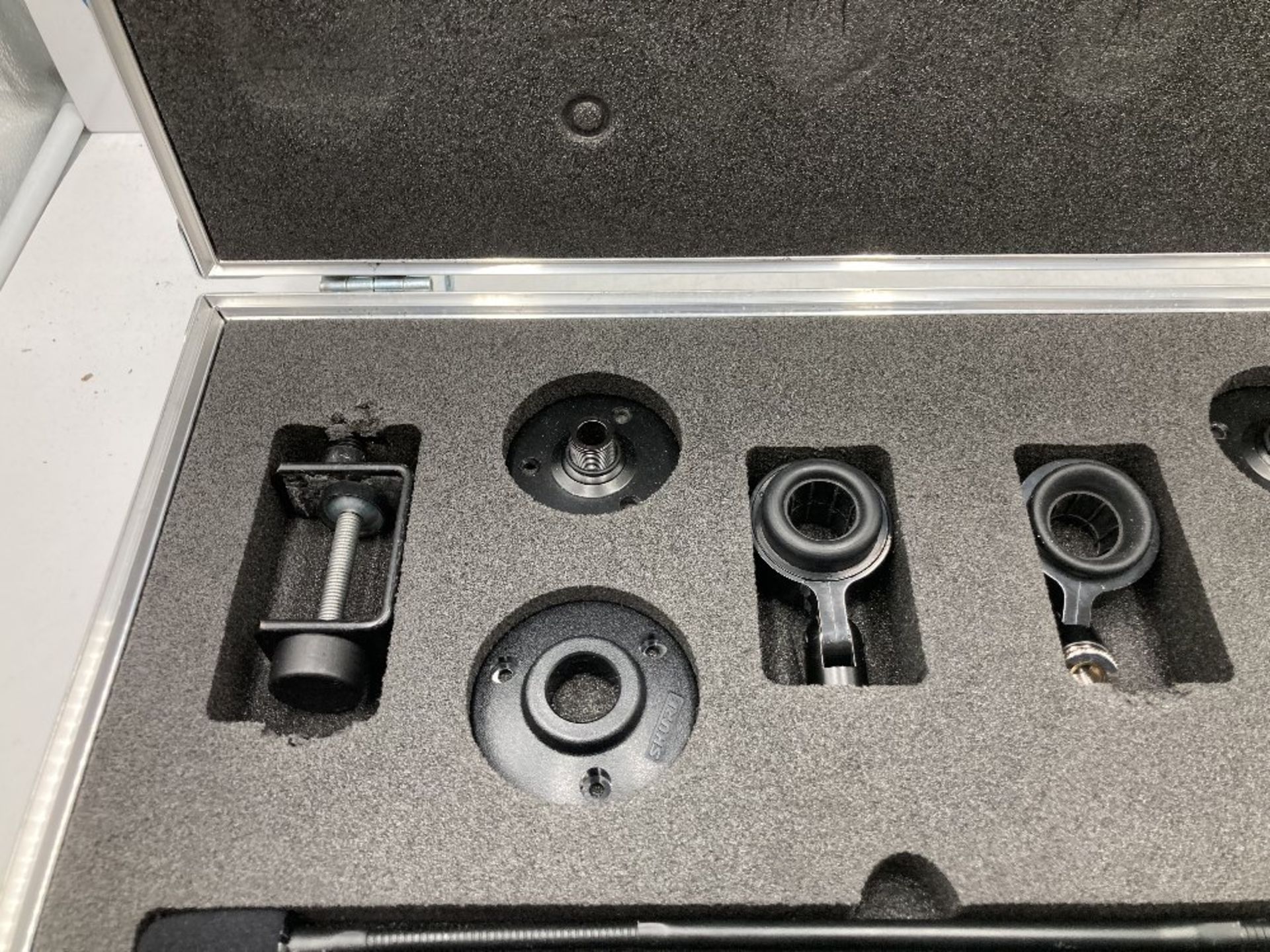 Shure MX412 Lecturn Kit & Heavy Duty Case - Image 3 of 6