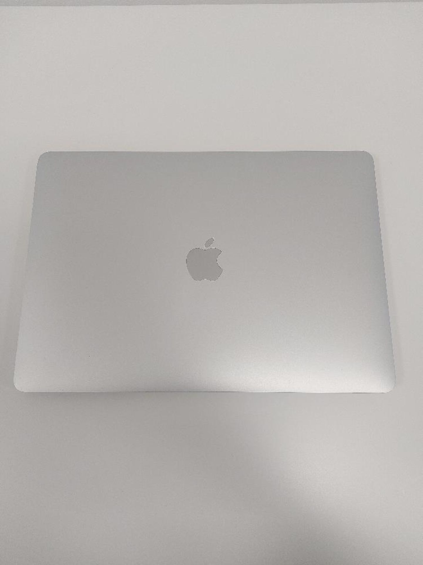 Apple Macbook Air A1932 - Bild 3 aus 5