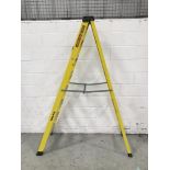 Excel 8 Rung Fiberglass Stepladder